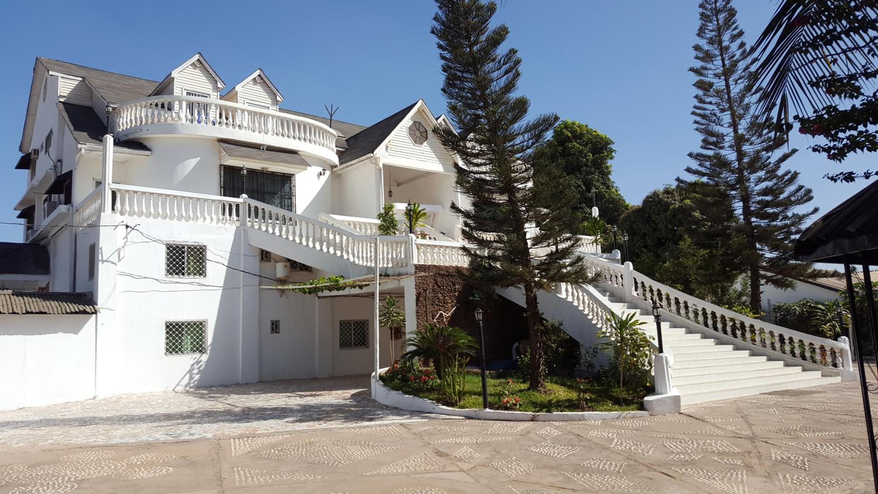 #1 princess self catering apartments, 230mt to senegambia business strip. view 5