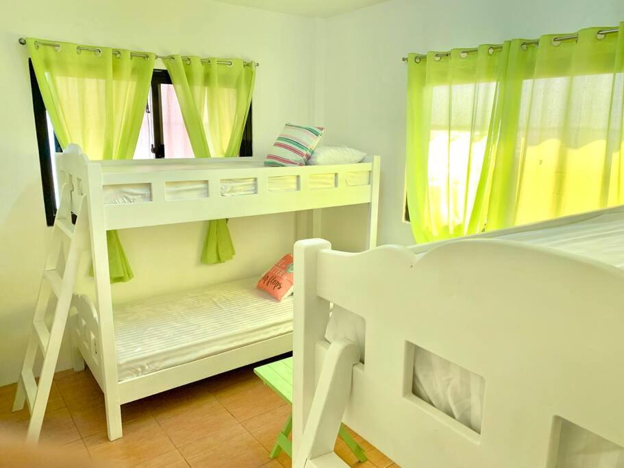 4F Bohemian Apartment for 4 with Beach View view 3
