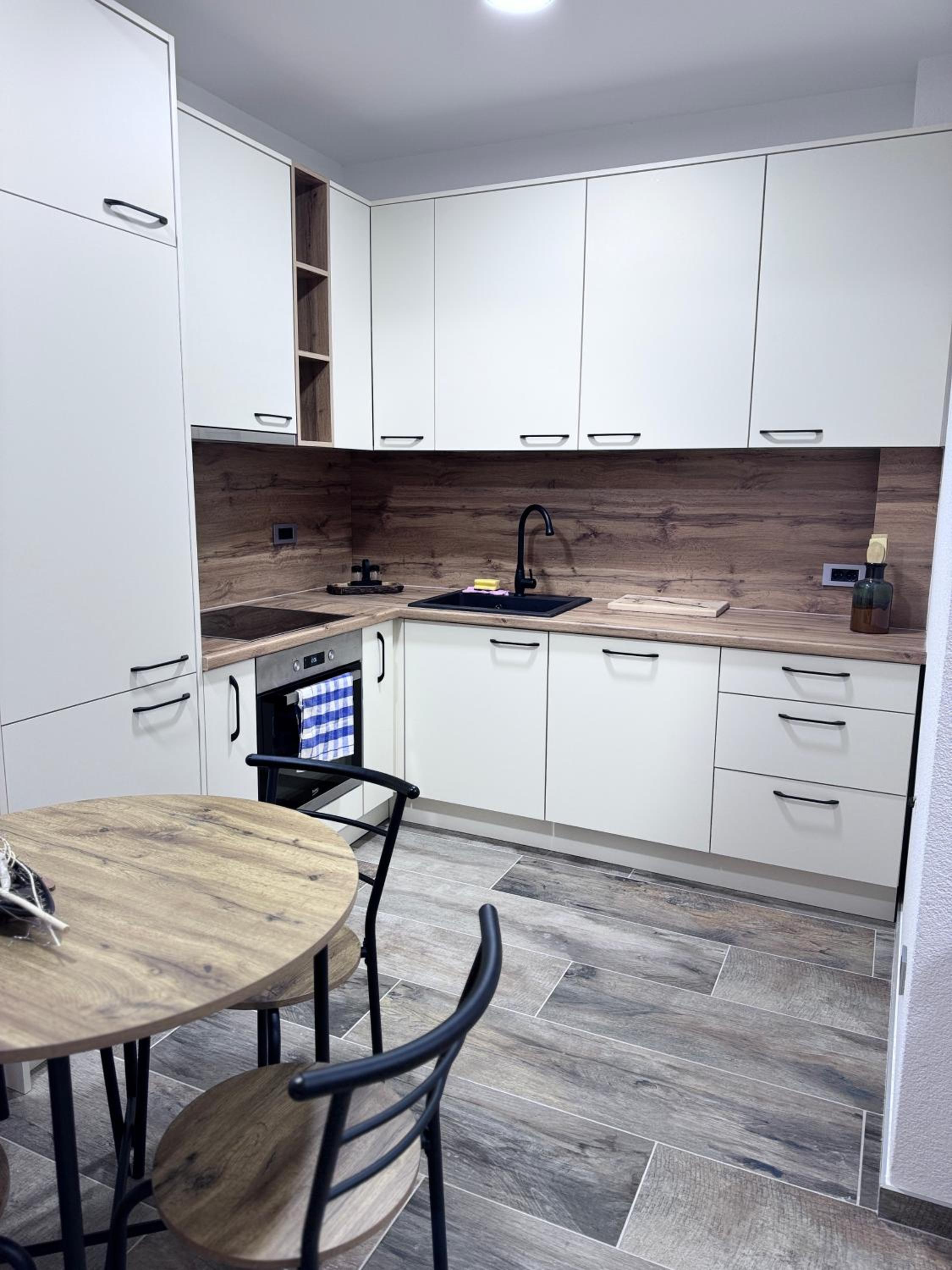 Pannonica Apartman B
