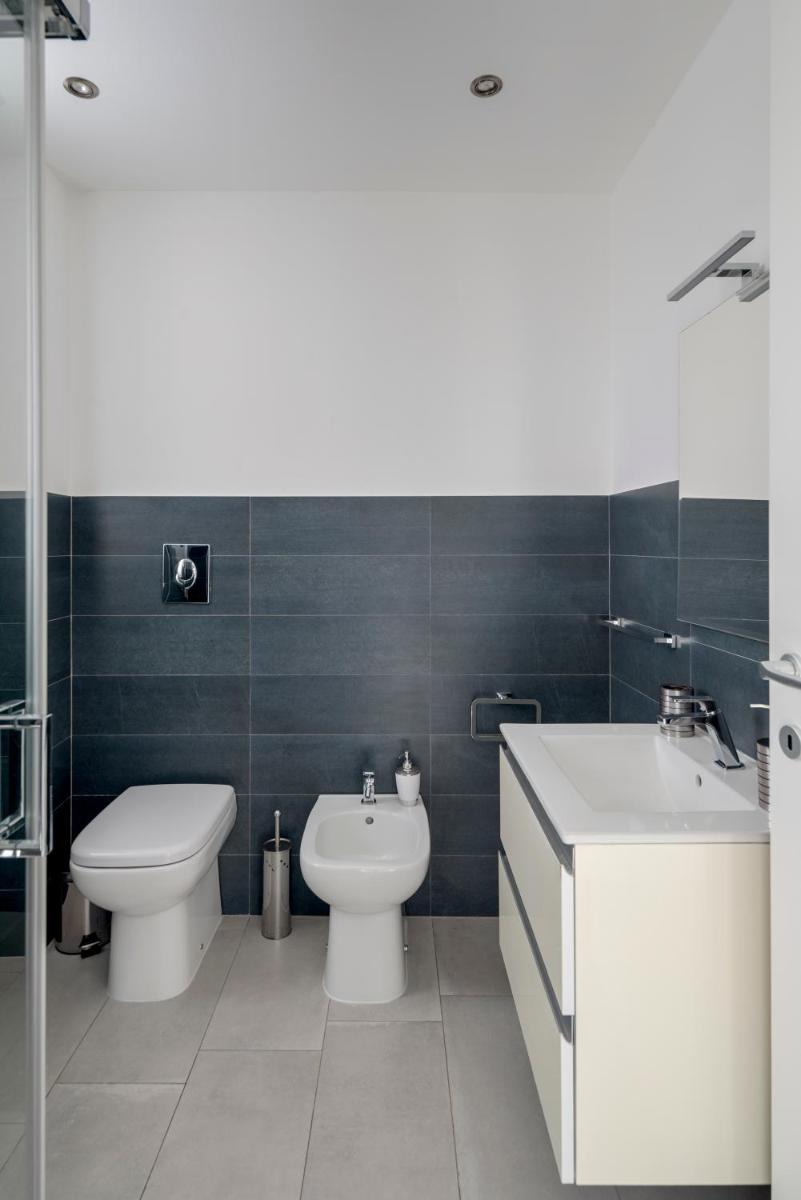 DolceVitaSuites - Modern 3 Bdr Villa in S. Lorenzo view 2
