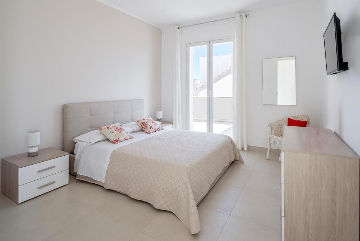 DolceVitaSuites - Modern 3 Bdr Villa in S. Lorenzo view 4