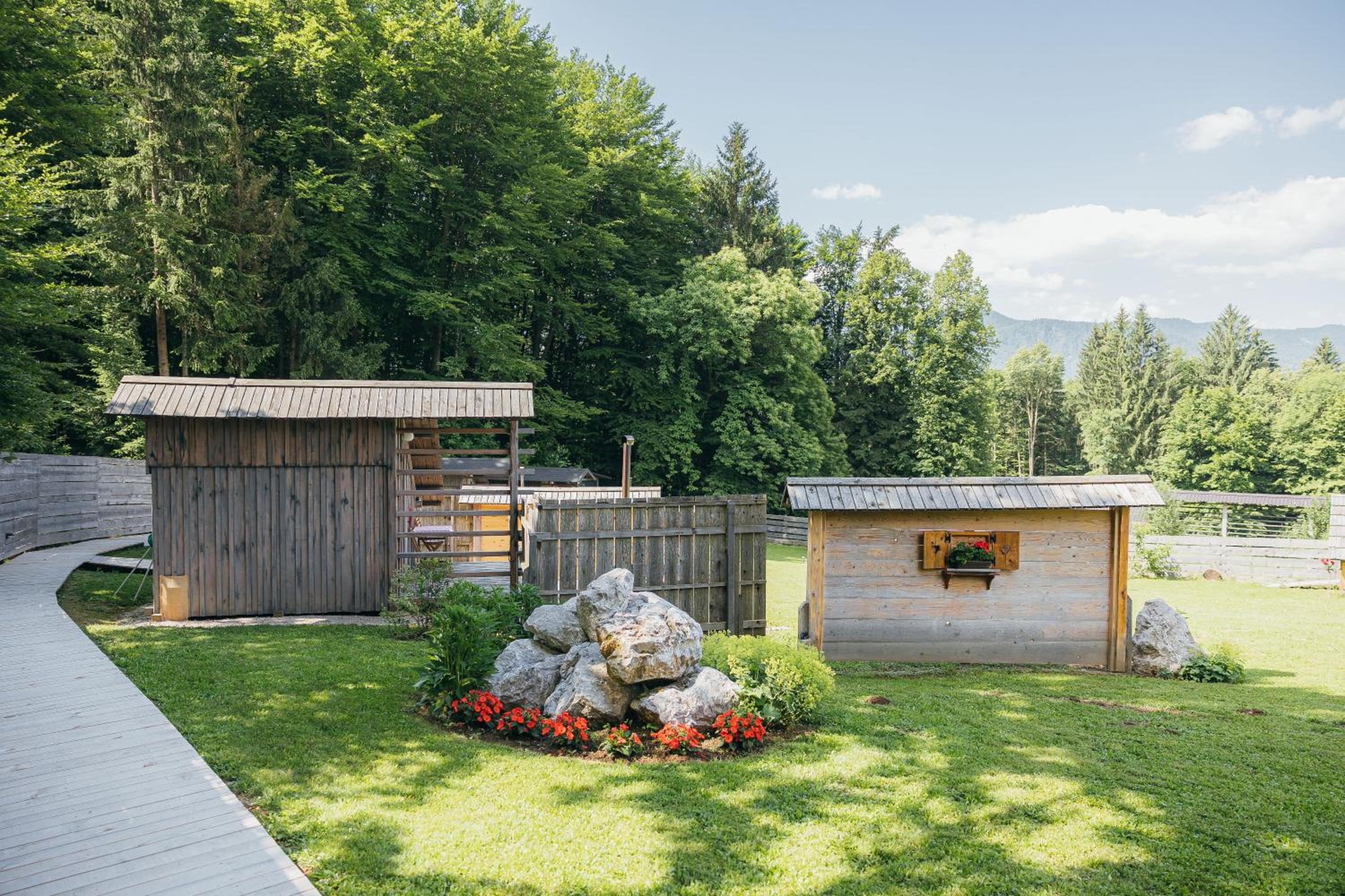 Alp Glamping Village view 4