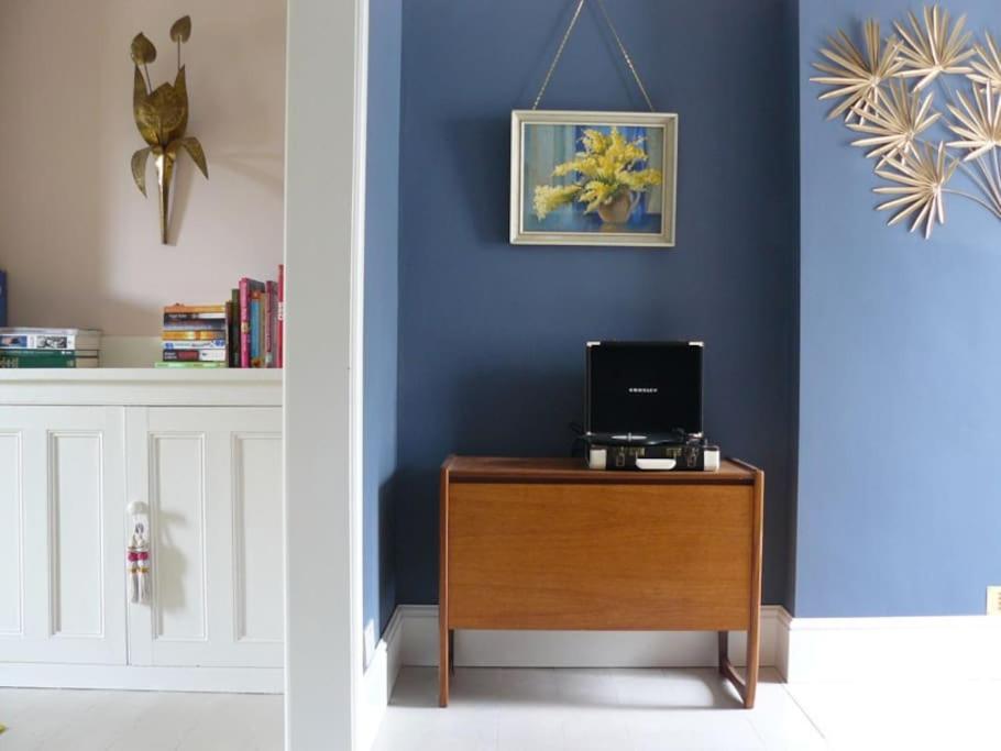 Bee Cottage - Stylish Holiday Cottage In Rye view 4