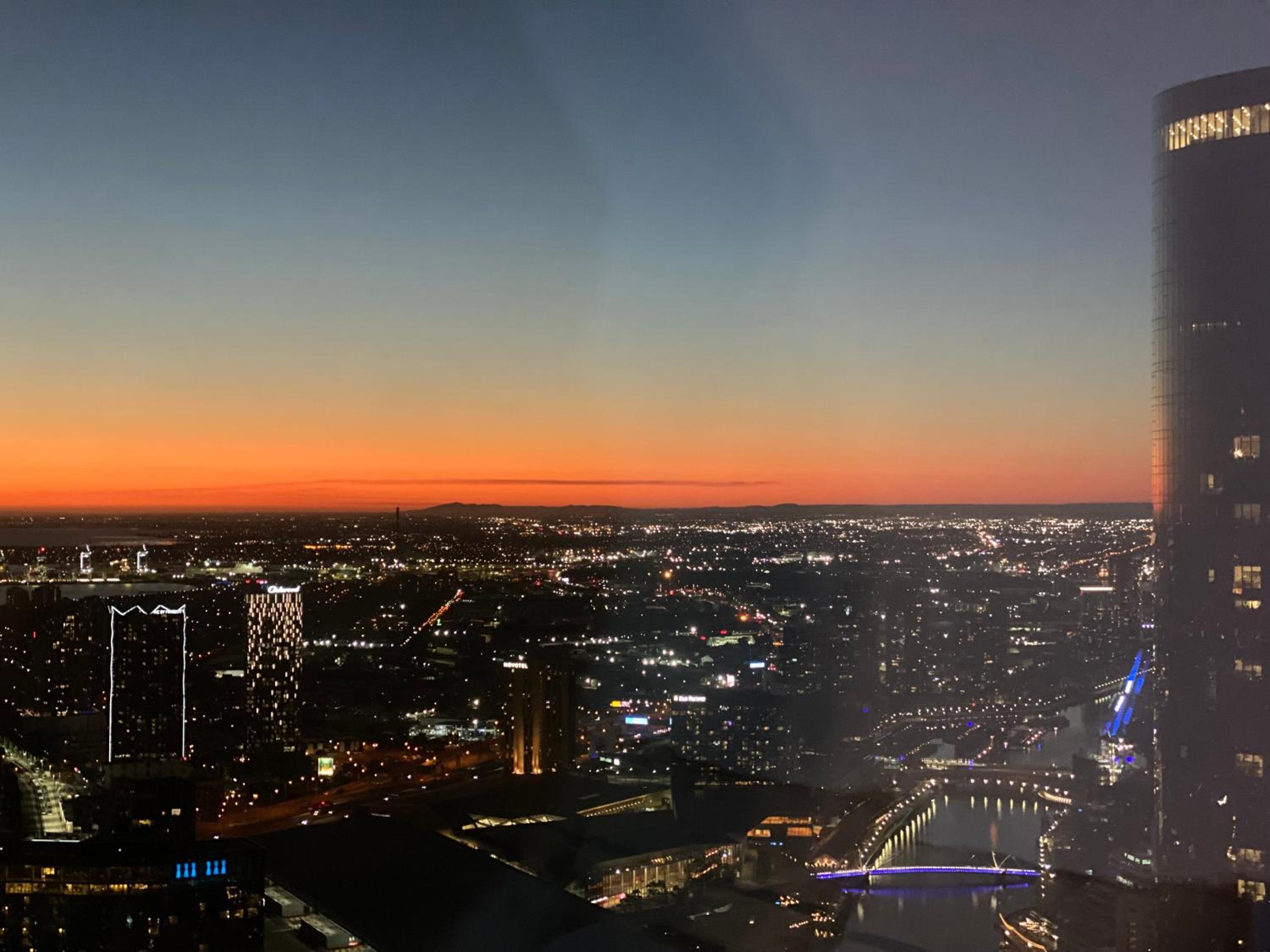 Sky Home - Ocean view 2 BR with Sunrise and Sunset views