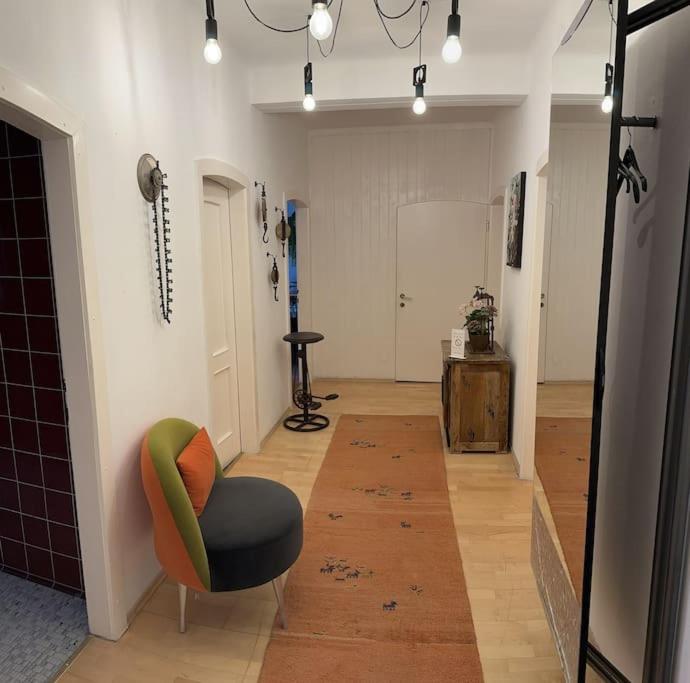 Haus Schmidhuber Ferienwohnung 2 mit Balkon und Bergblick