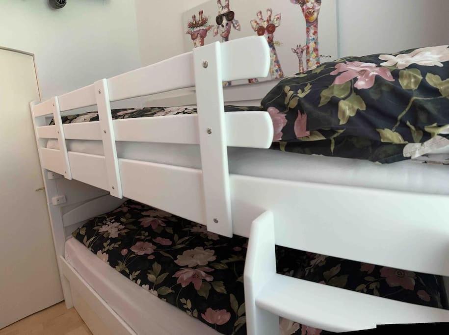 Haus Schmidhuber Ferienwohnung 2 mit Balkon und Bergblick