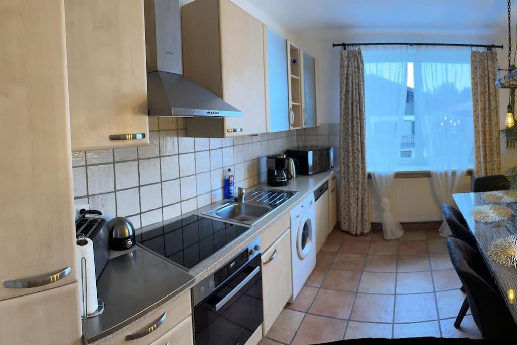 Haus Schmidhuber Ferienwohnung 2 mit Balkon und Bergblick
