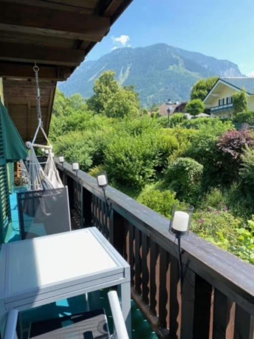 Haus Schmidhuber Ferienwohnung 2 mit Balkon und Bergblick