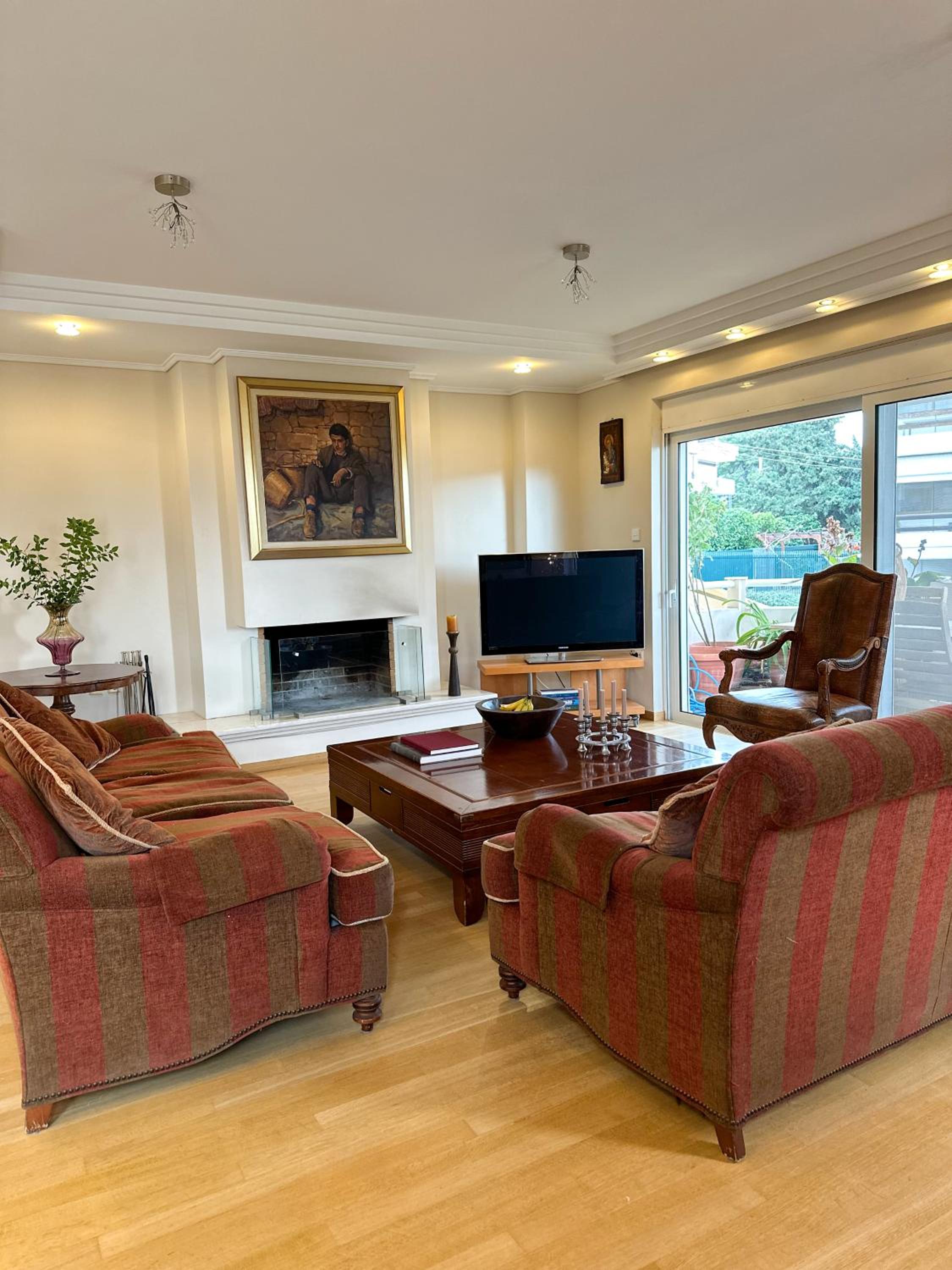 Villa in Voula 5 mins from the Beach
