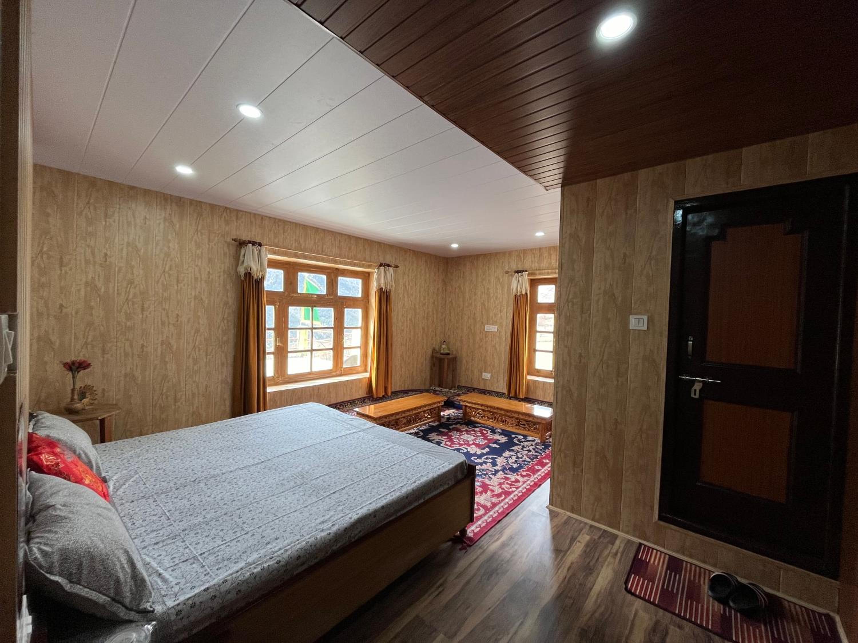 SNOWFLAKE Homestay