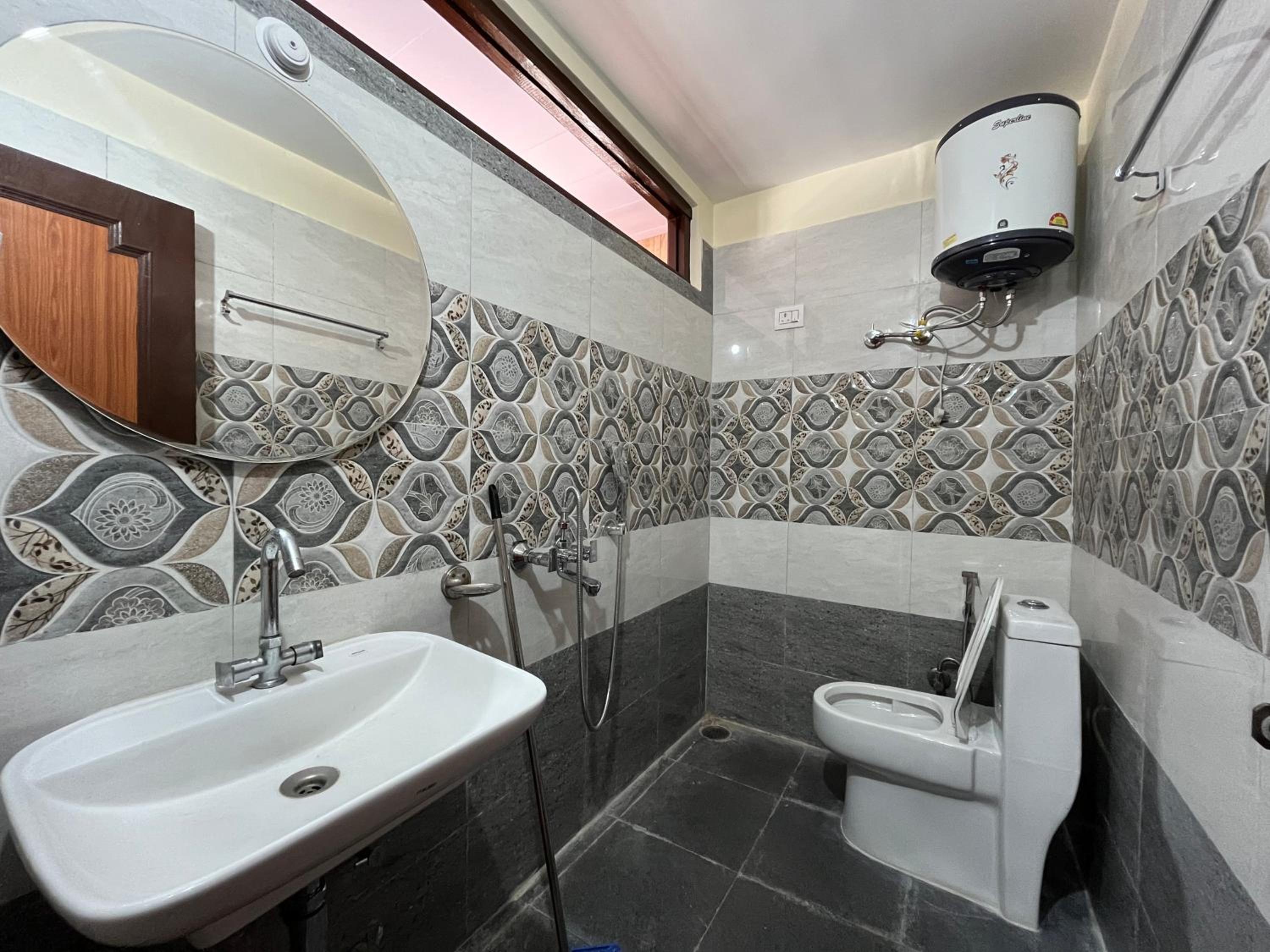SNOWFLAKE Homestay