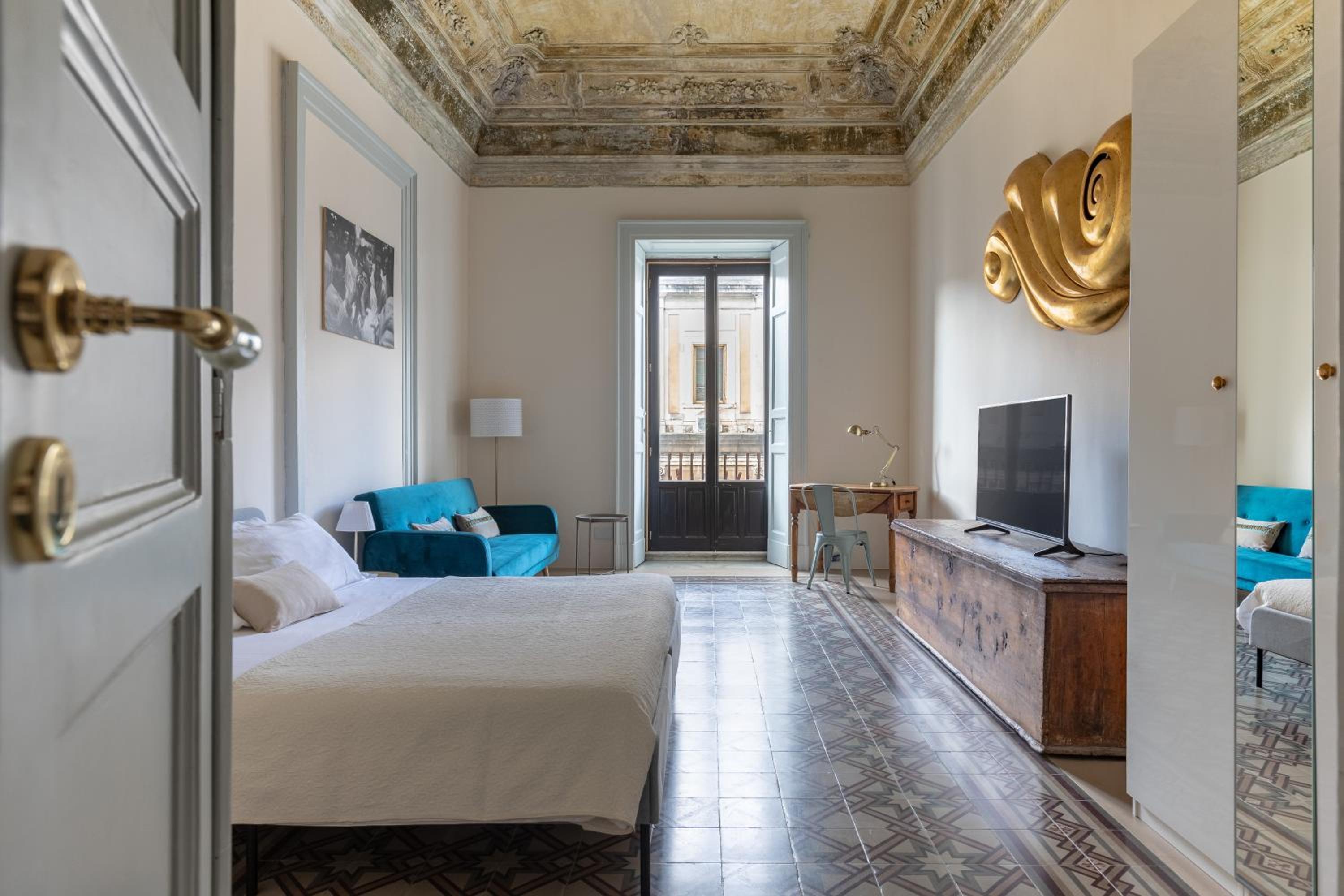 Palazzo Mannino SUITE view 2