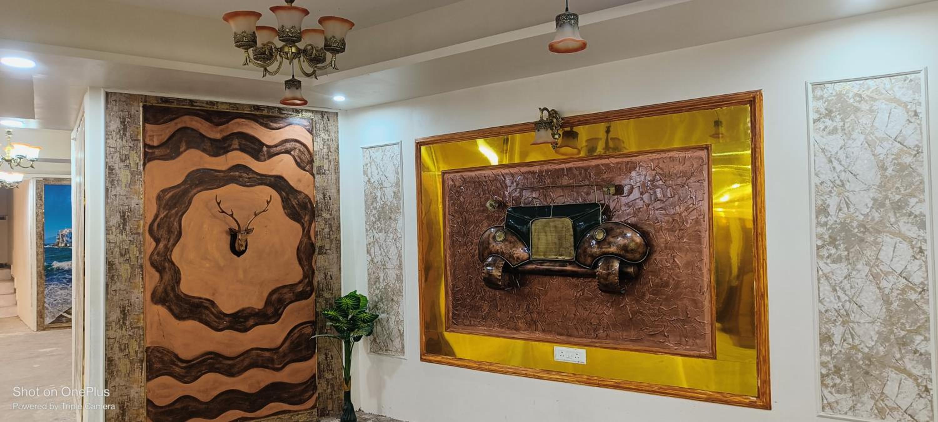Lobby & Reception