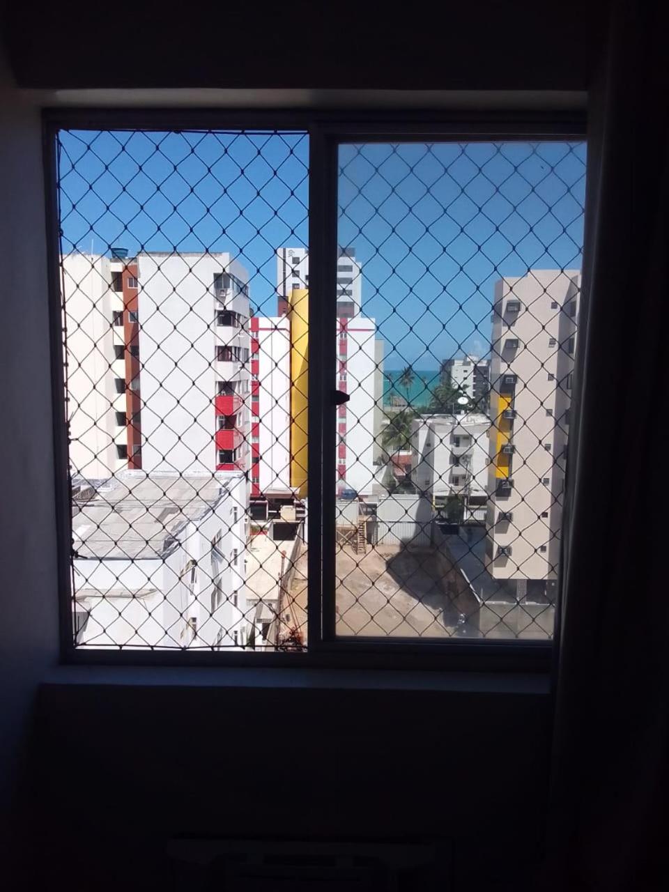 Apart Verdemar Confort com 3 quartos para ate 8 pessoas moderno e funcional e apenas poucos passos da praia