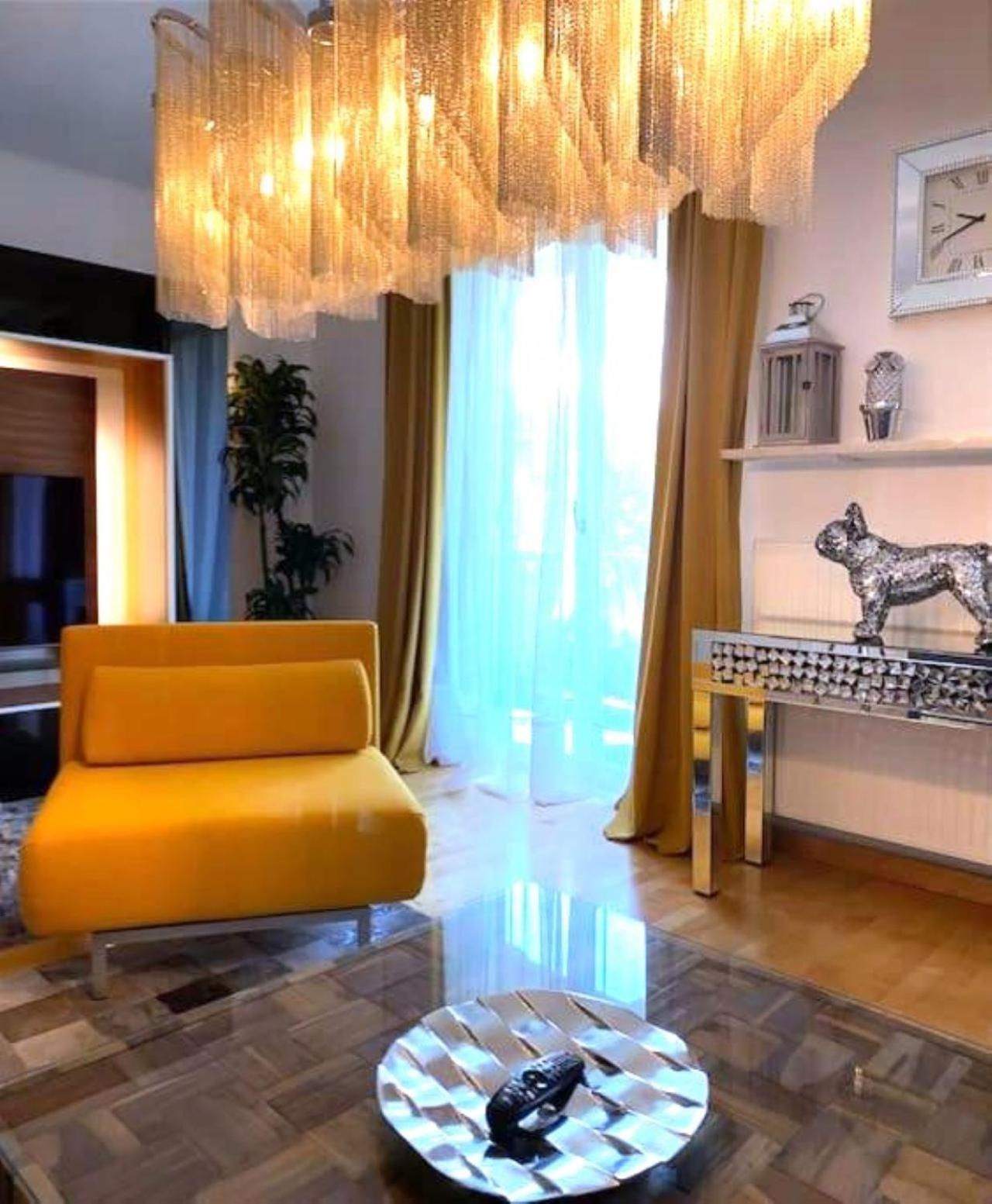 Haus Schmidhuber Ferienwohnung 2 mit Balkon und Bergblick