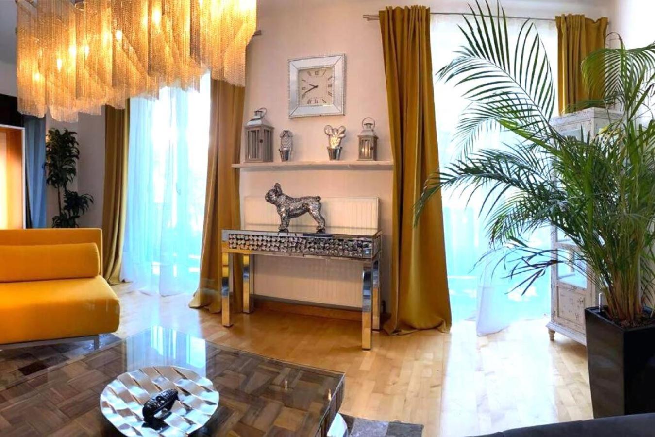 Haus Schmidhuber Ferienwohnung 2 mit Balkon und Bergblick