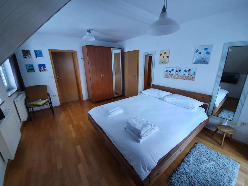Apartman Irvin view 3