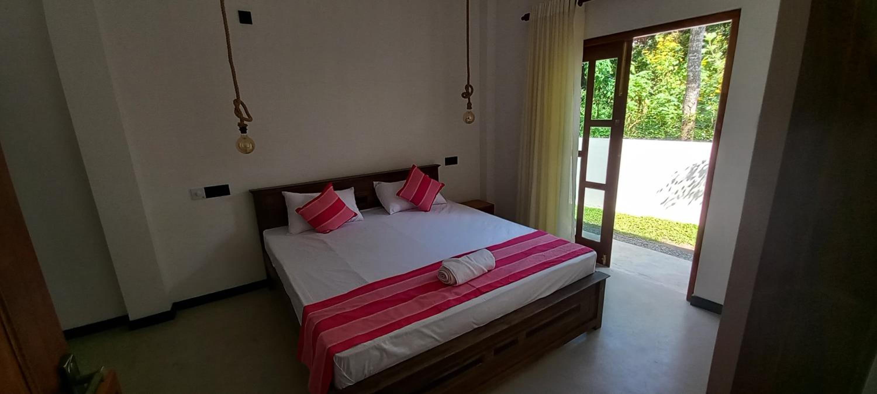 Hasaral Holiday inn new