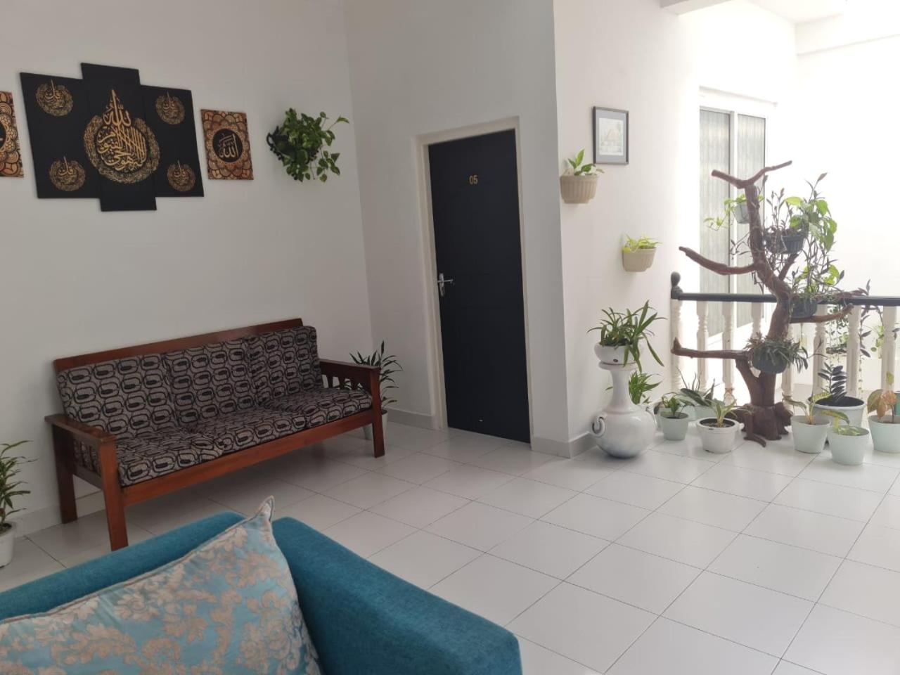 Malika Shelter Villa
