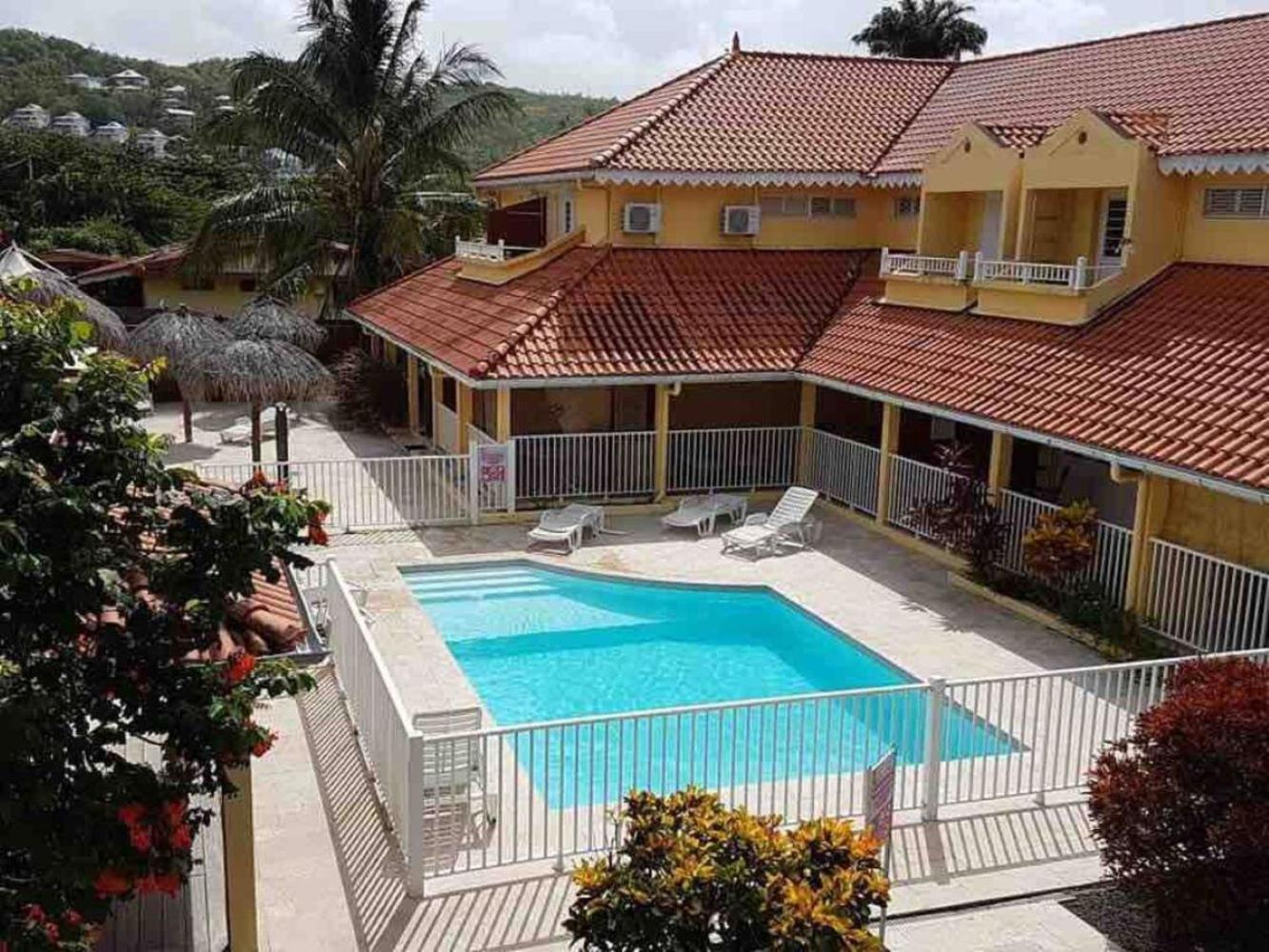 Joli studio Coeur de Canne piscine et plage en Martinique