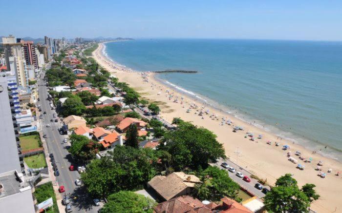 Sobrado em Piçarras com piscina