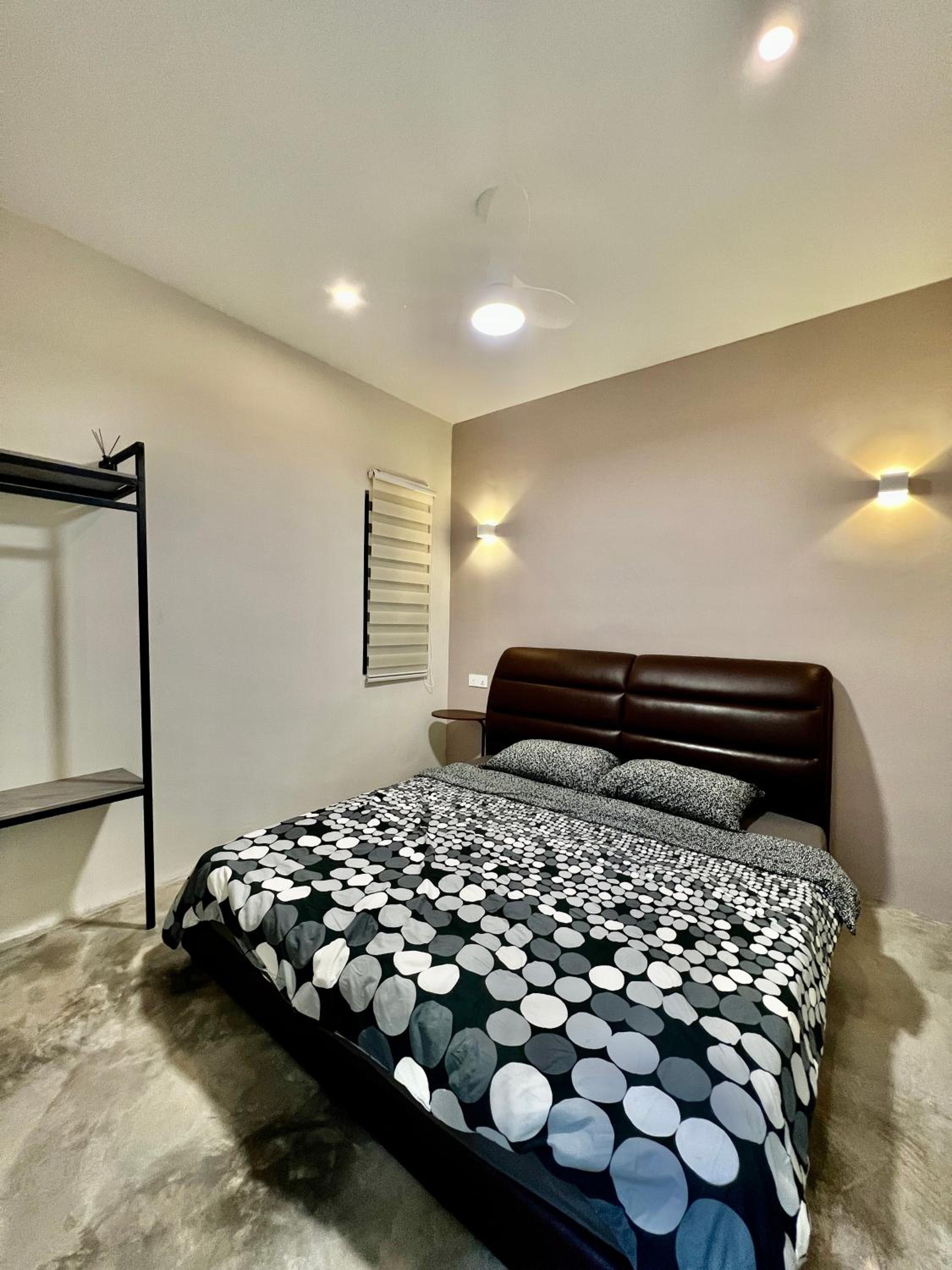 Pure Essence Retreat Homestay - Taman Pelangi , Pelangi , Jalan Hijau Muda , Johor Bahru Town