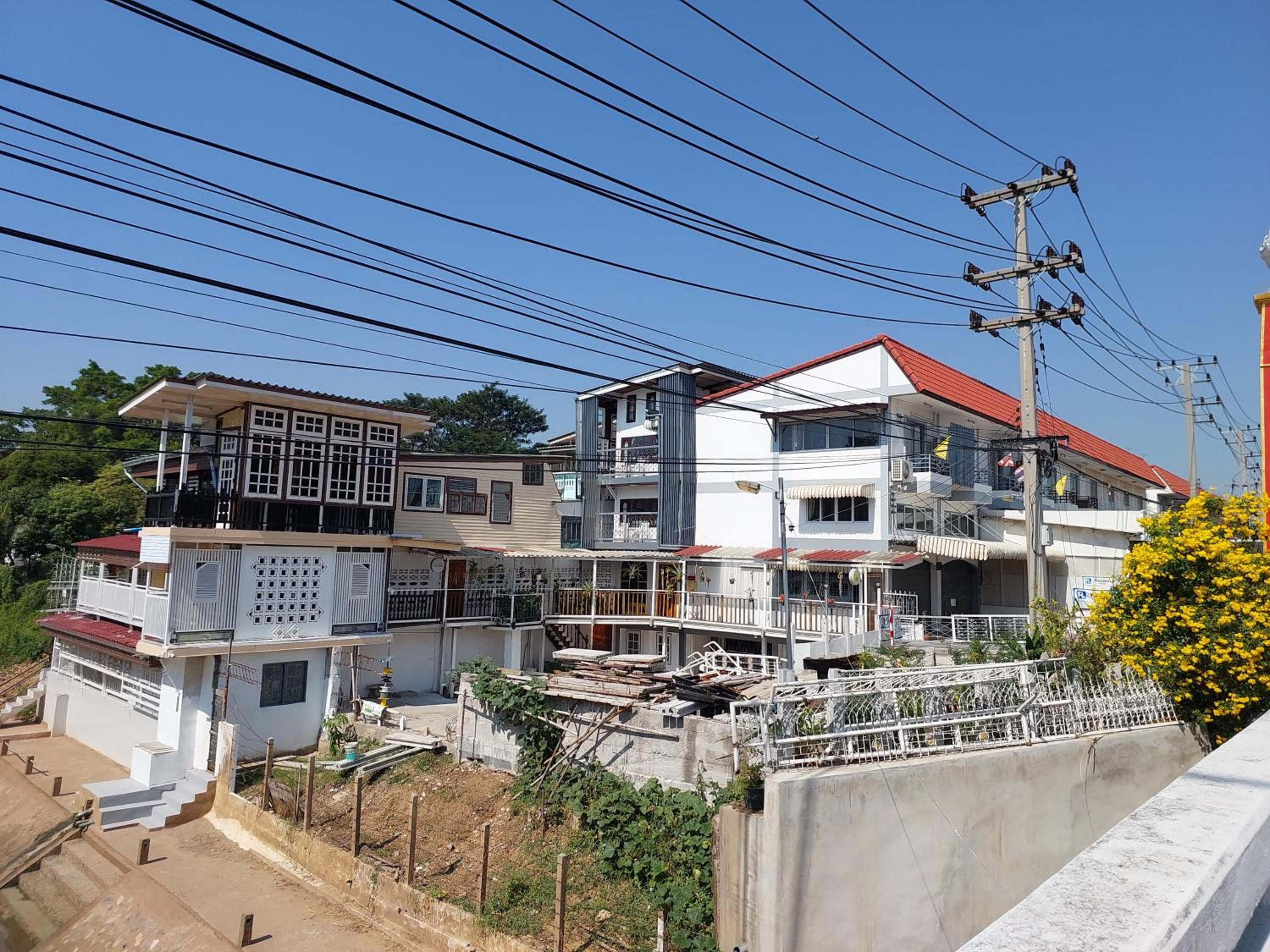 Green Riverside Homestay