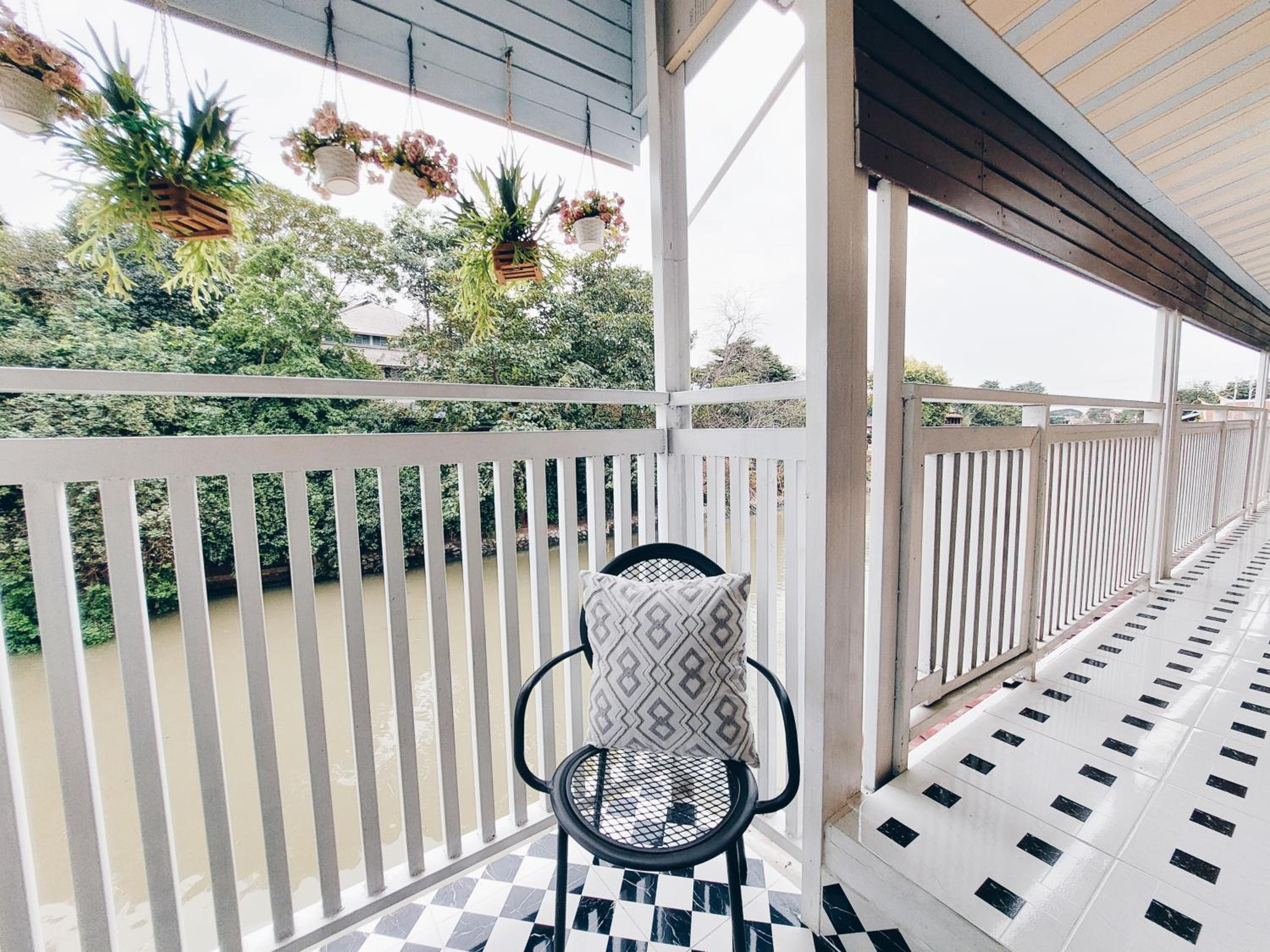 Green Riverside Homestay