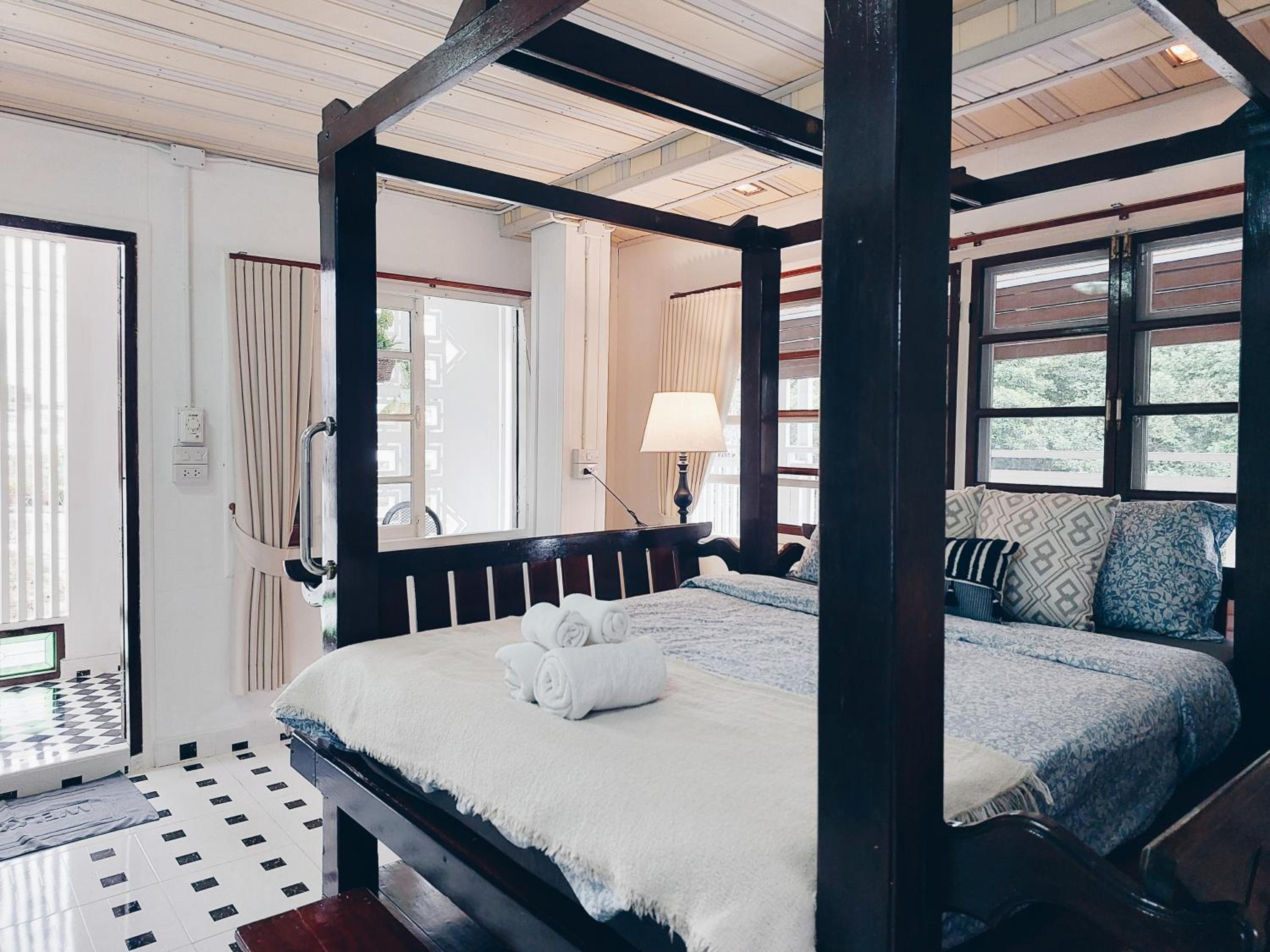 Green Riverside Homestay