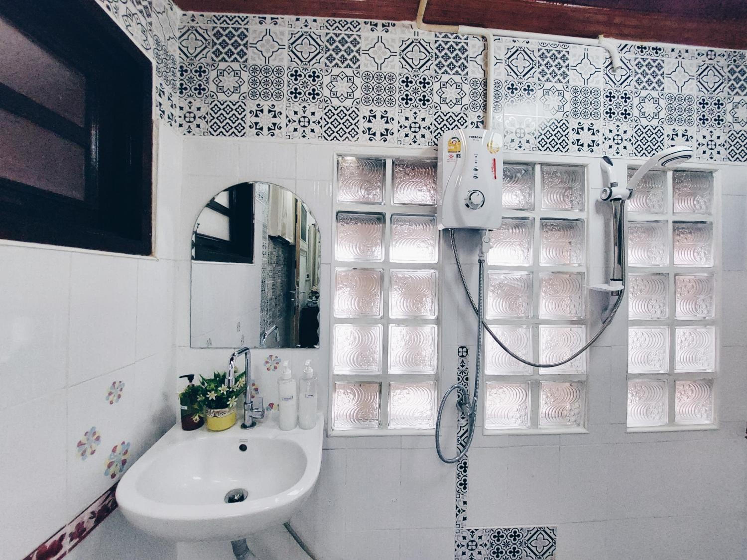 Green Riverside Homestay