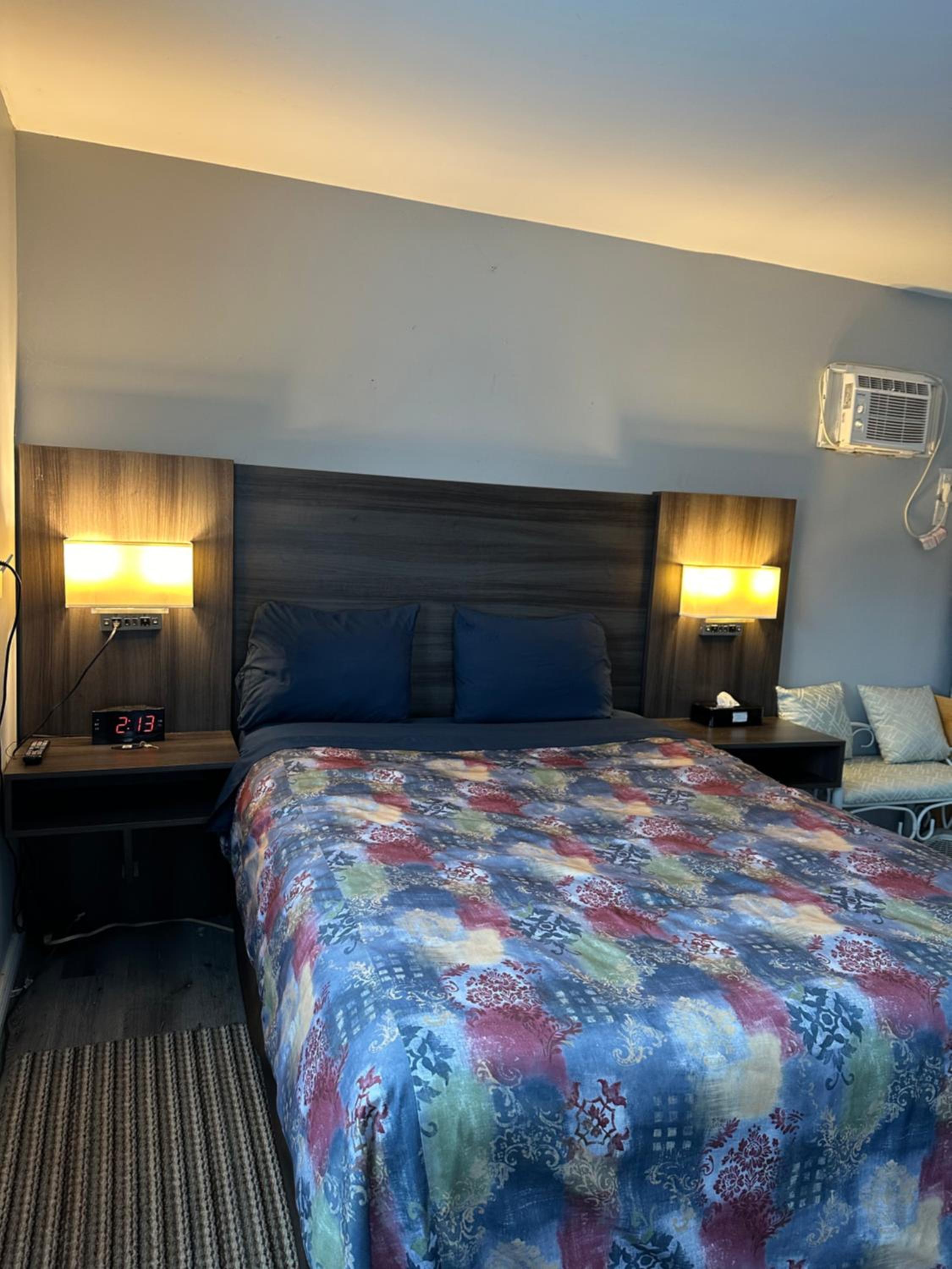 Lakeview Motel & Cottage