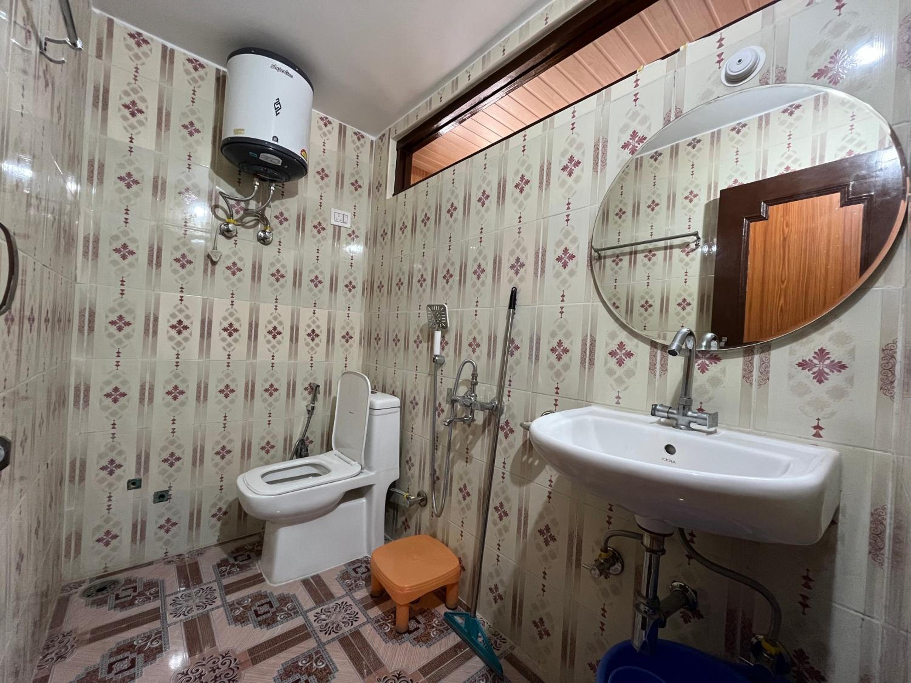 SNOWFLAKE Homestay