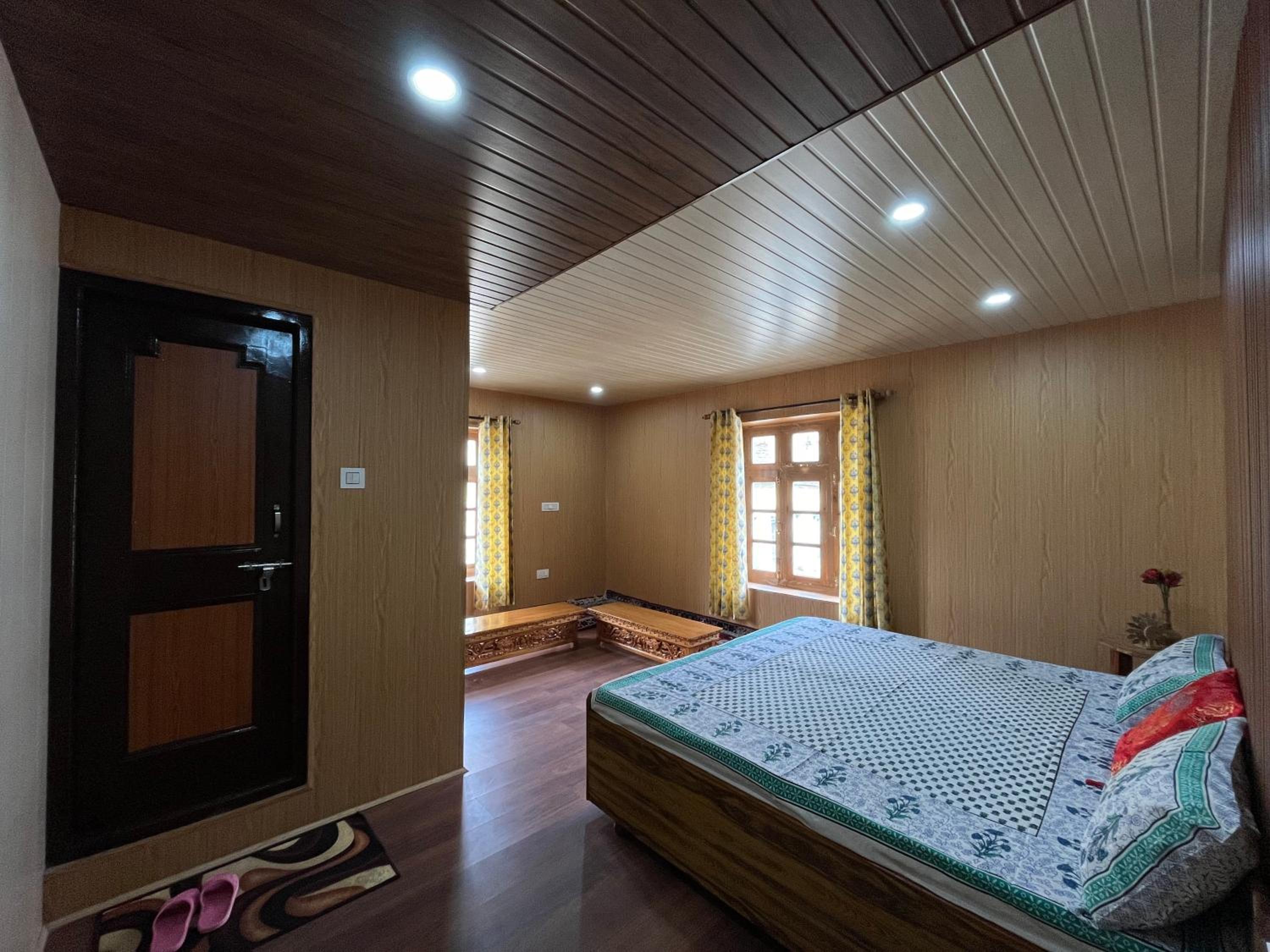 SNOWFLAKE Homestay