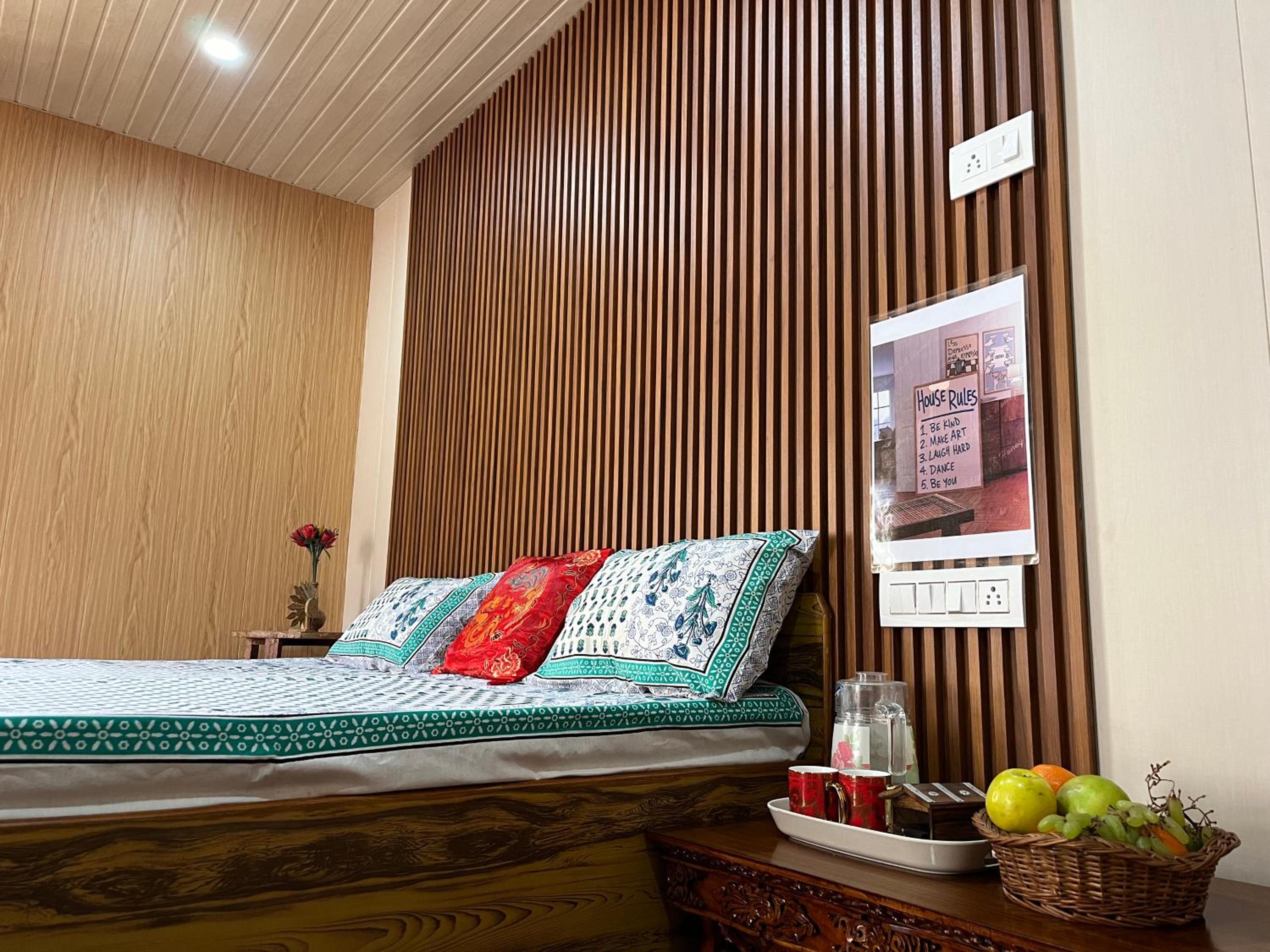 SNOWFLAKE Homestay