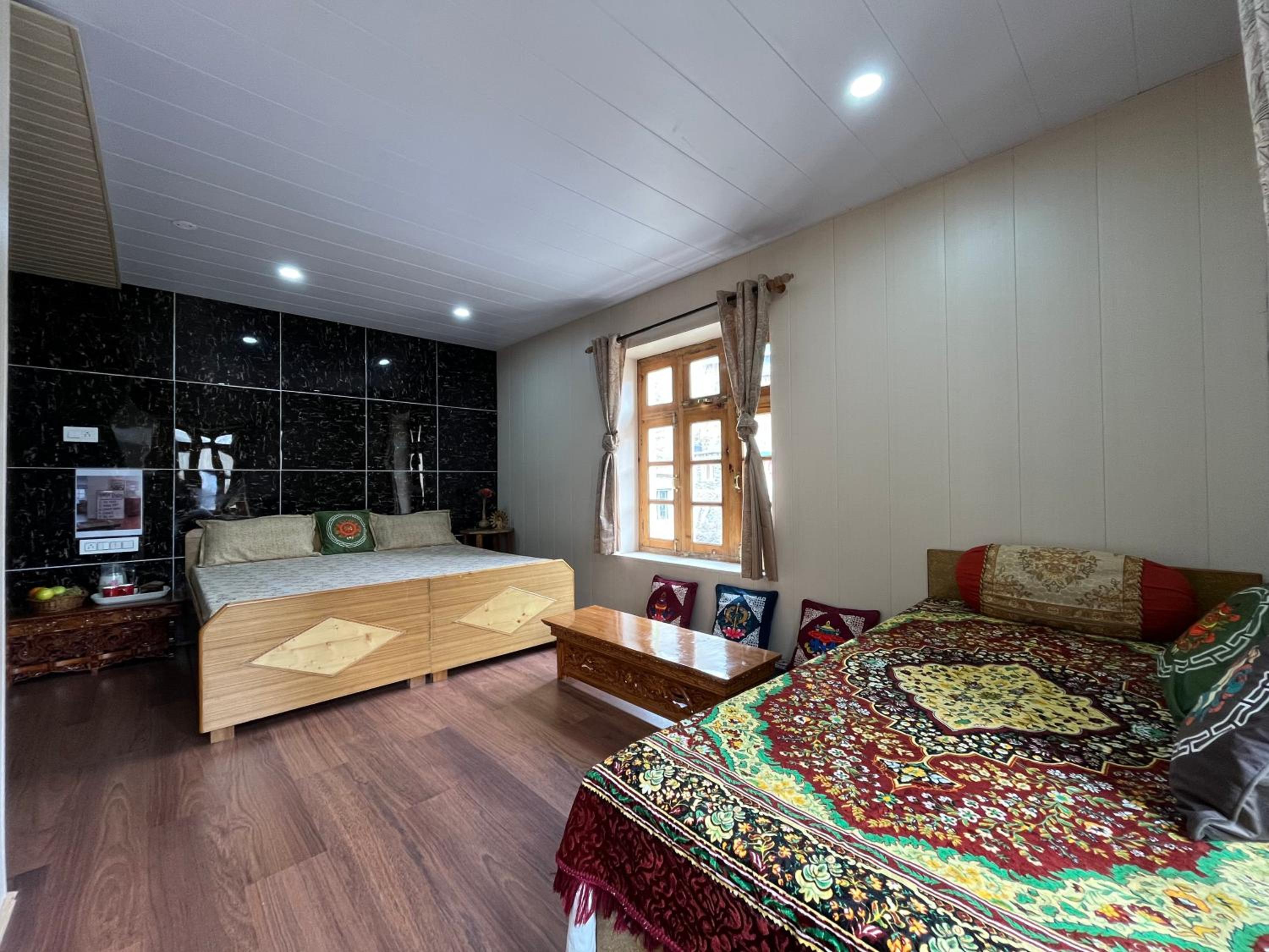 SNOWFLAKE Homestay