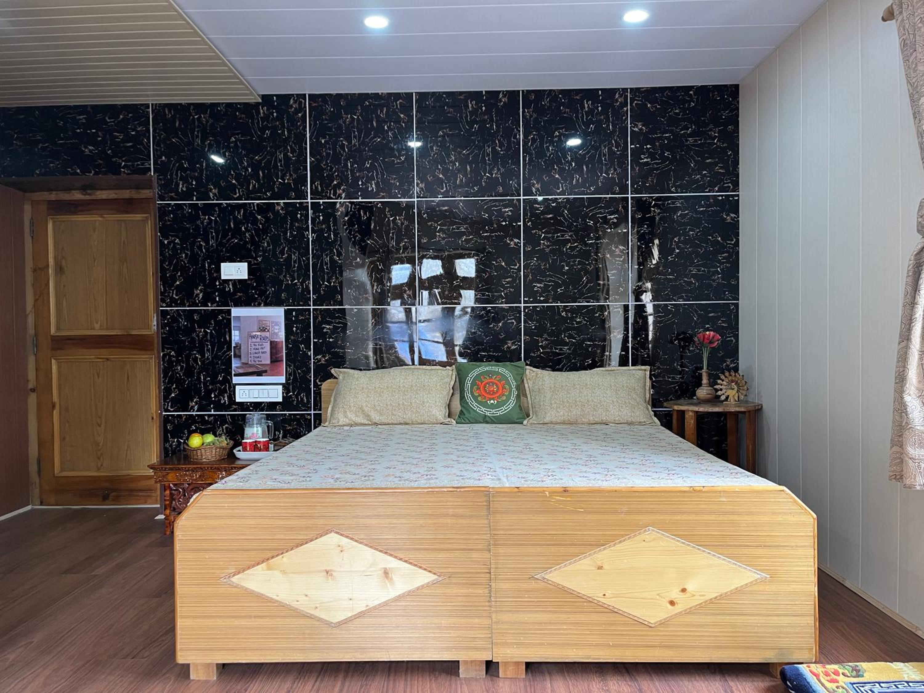 SNOWFLAKE Homestay