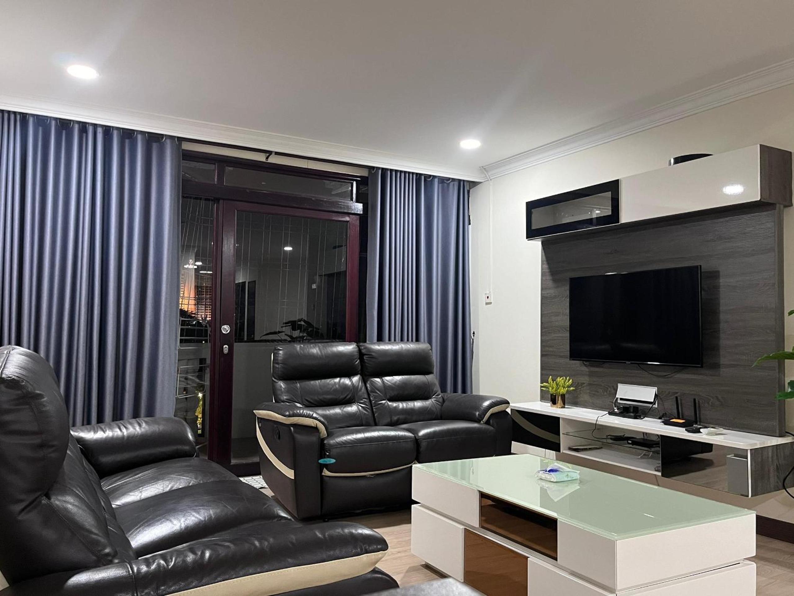 Riverbank Suite @ Waterfront KCH