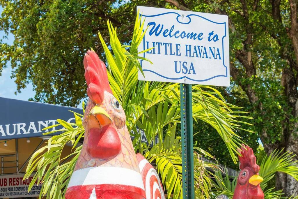 NEW! Havana Nights Villa ! Walk to Calle Ocho!