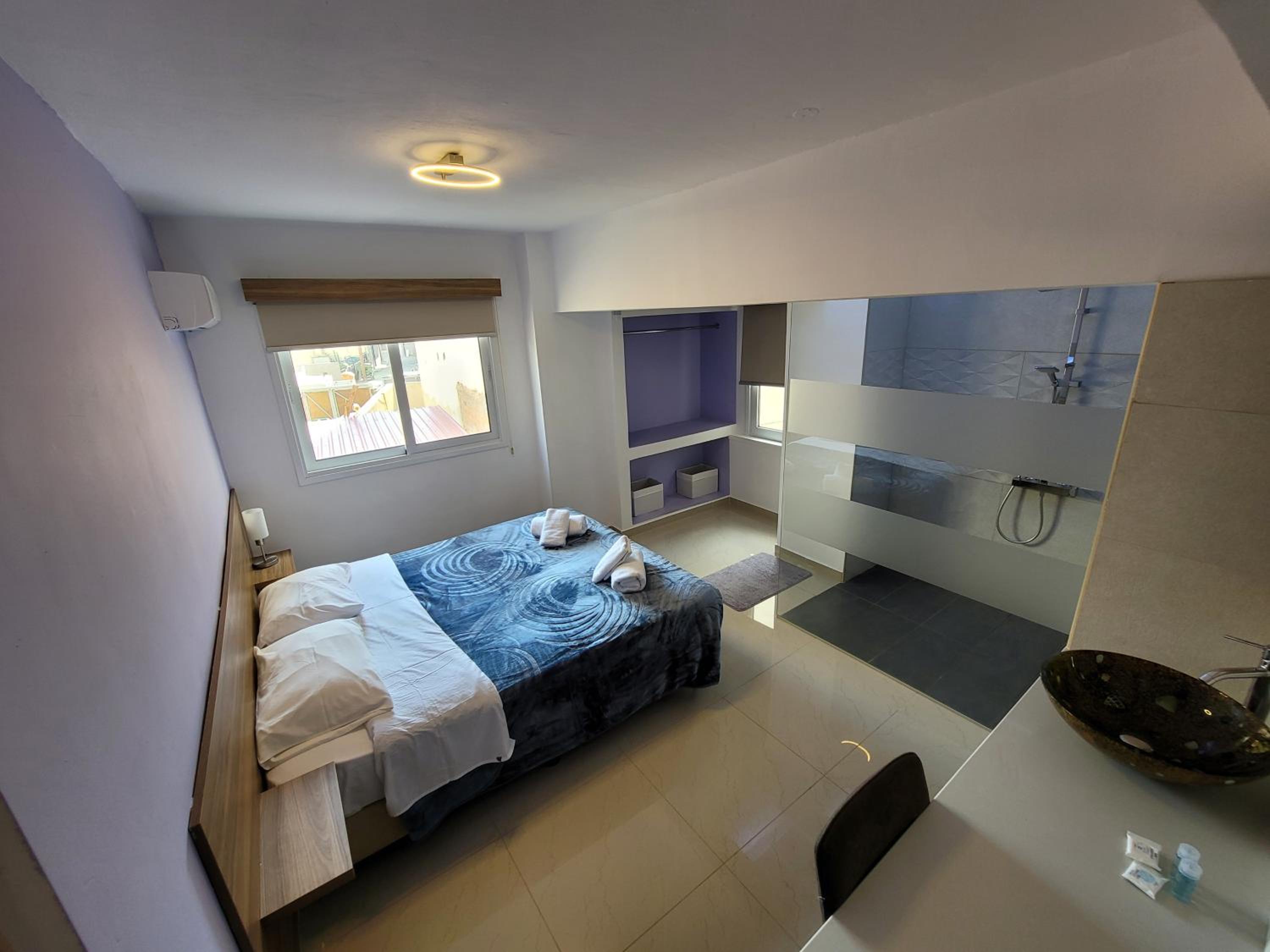 Palm Sea Suite 17