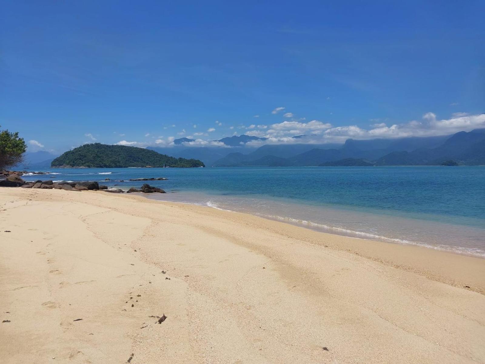 Casa em Paraty pé na areia de frente para o Mar