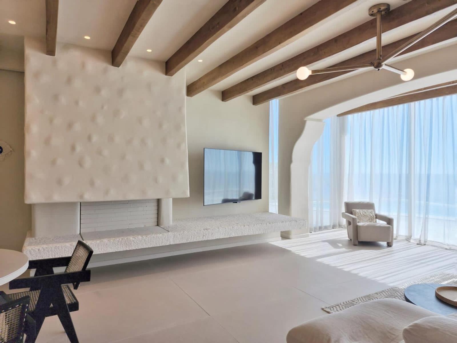 Del Mar Luxury 6 Bedroom Villa with Private Pool and Seafront