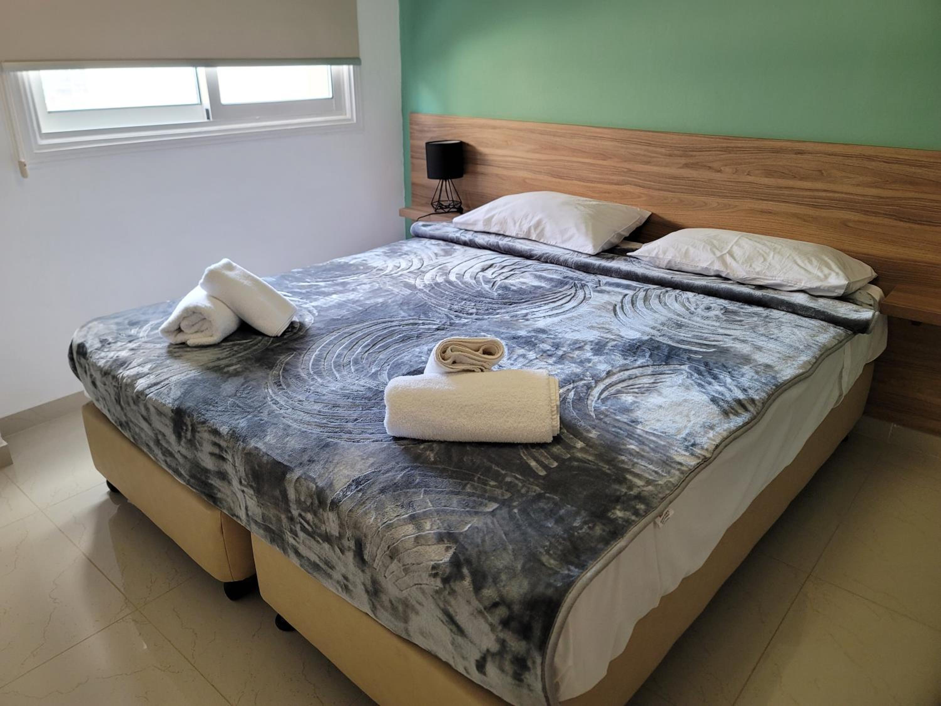 Palm Sea Suite 17