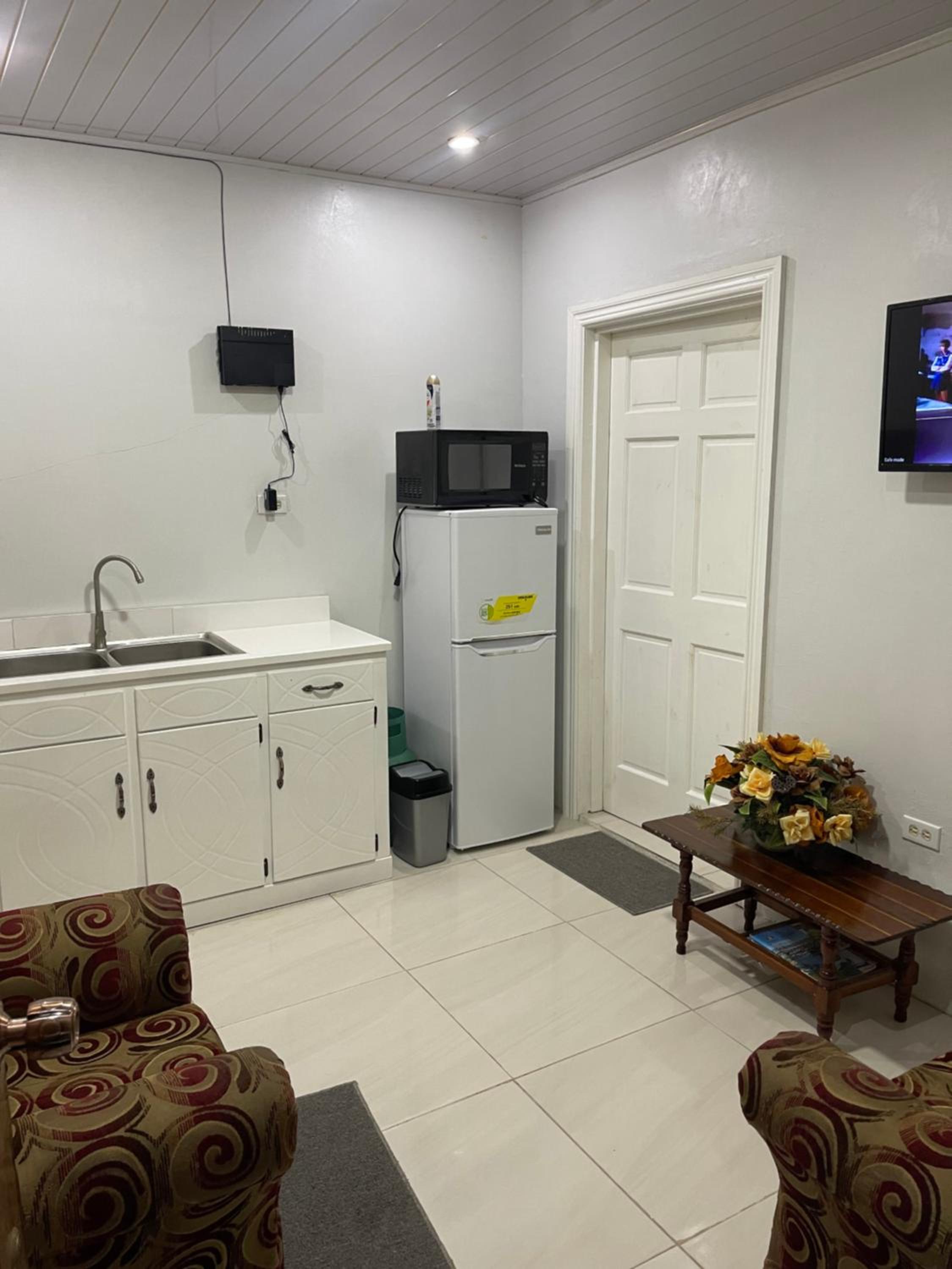 Simple One bedroom view 5