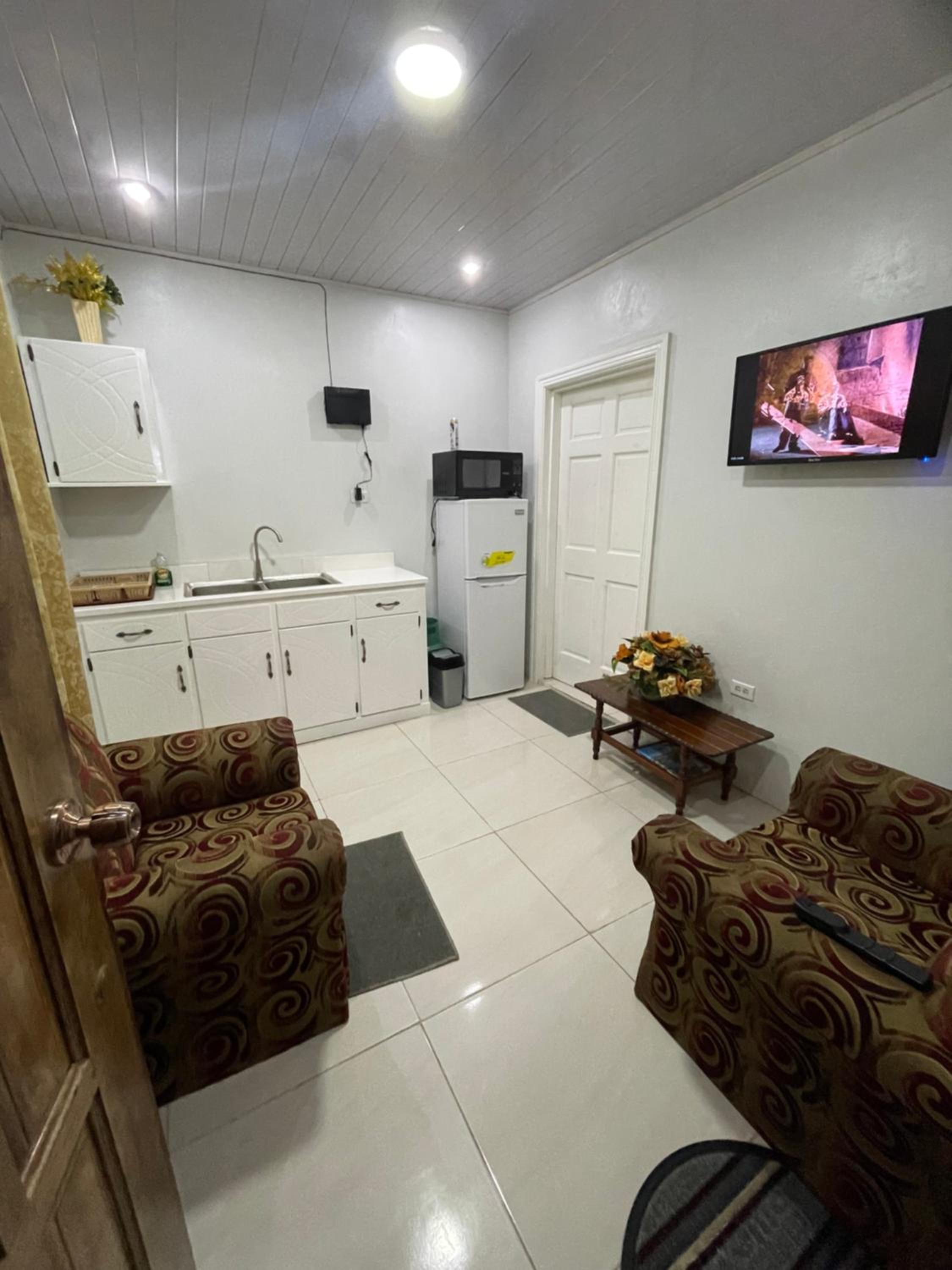 Simple One bedroom view 2