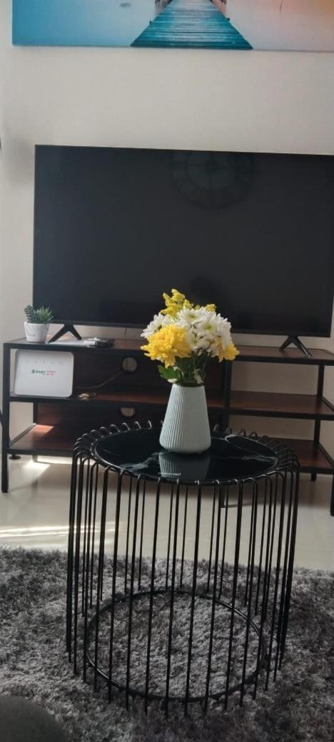 Spacious 1 bed condo in CEBU CITY view 5