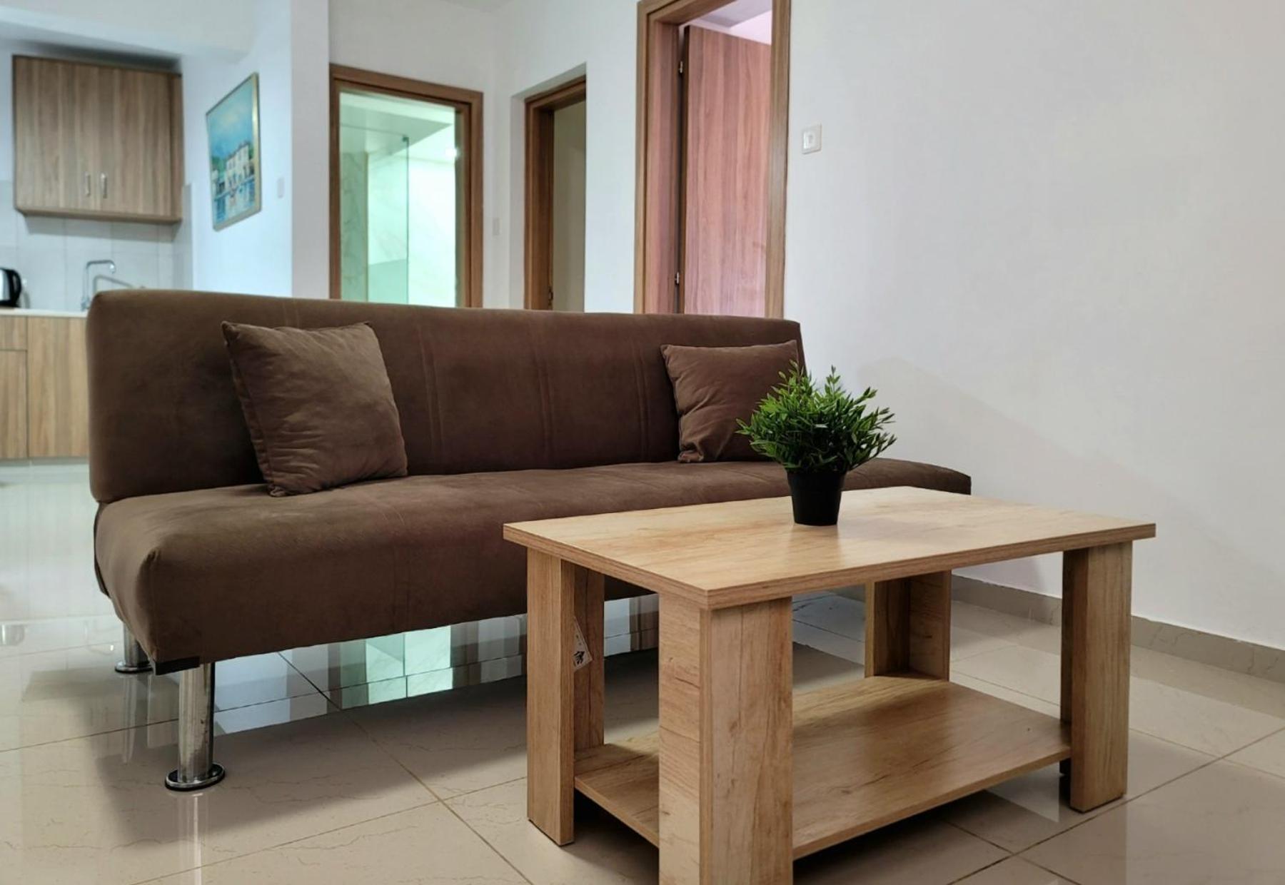 Palm Sea Suite 17