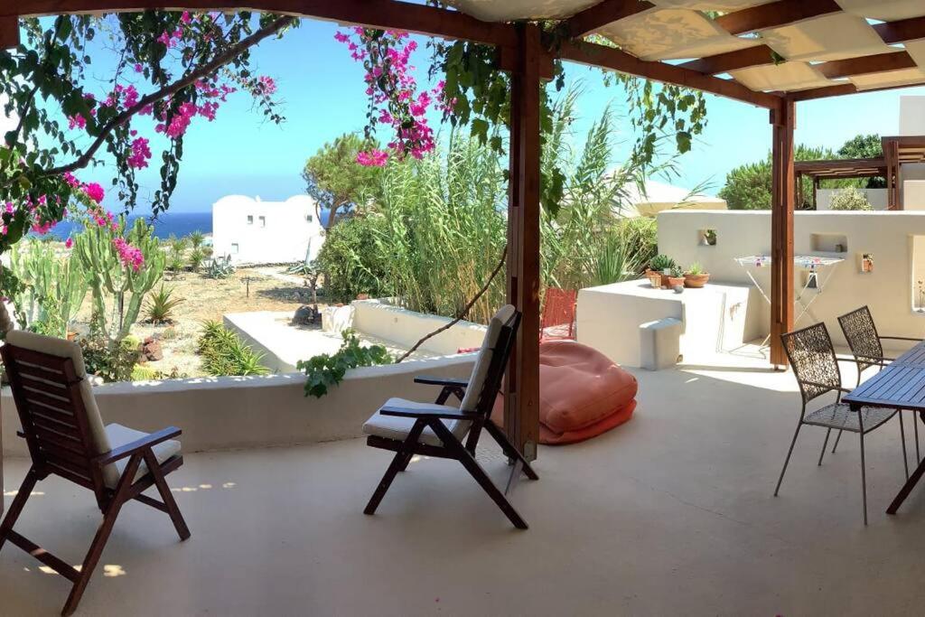 Cactus hideaway with sea views view 4