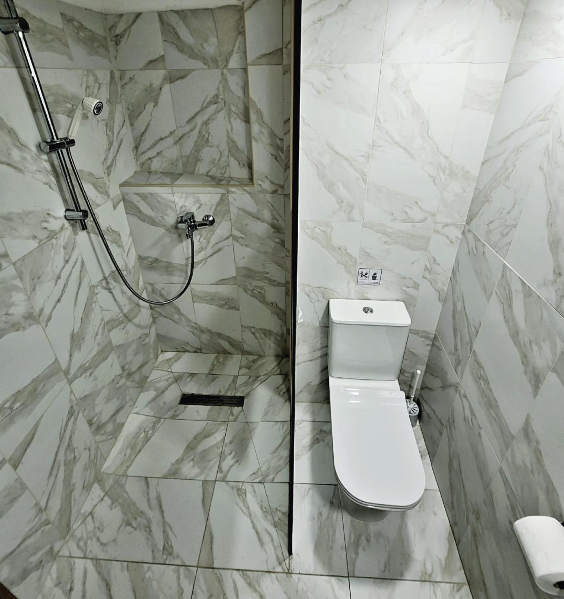 Palm Sea Suite 17