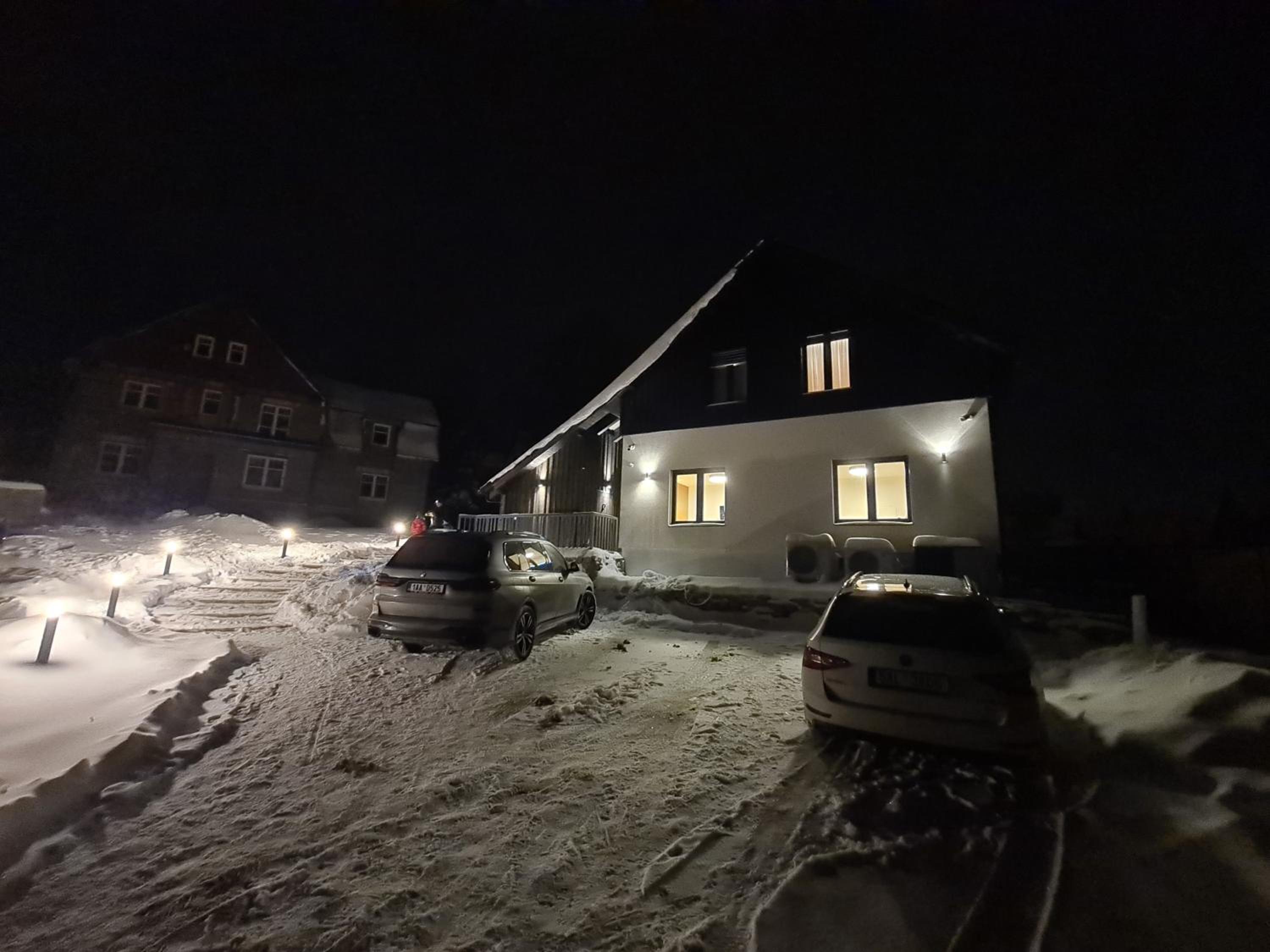 Residence Smržovka - Luxury House with Swimming Pool, Jacuzzi, Garden and BBQ