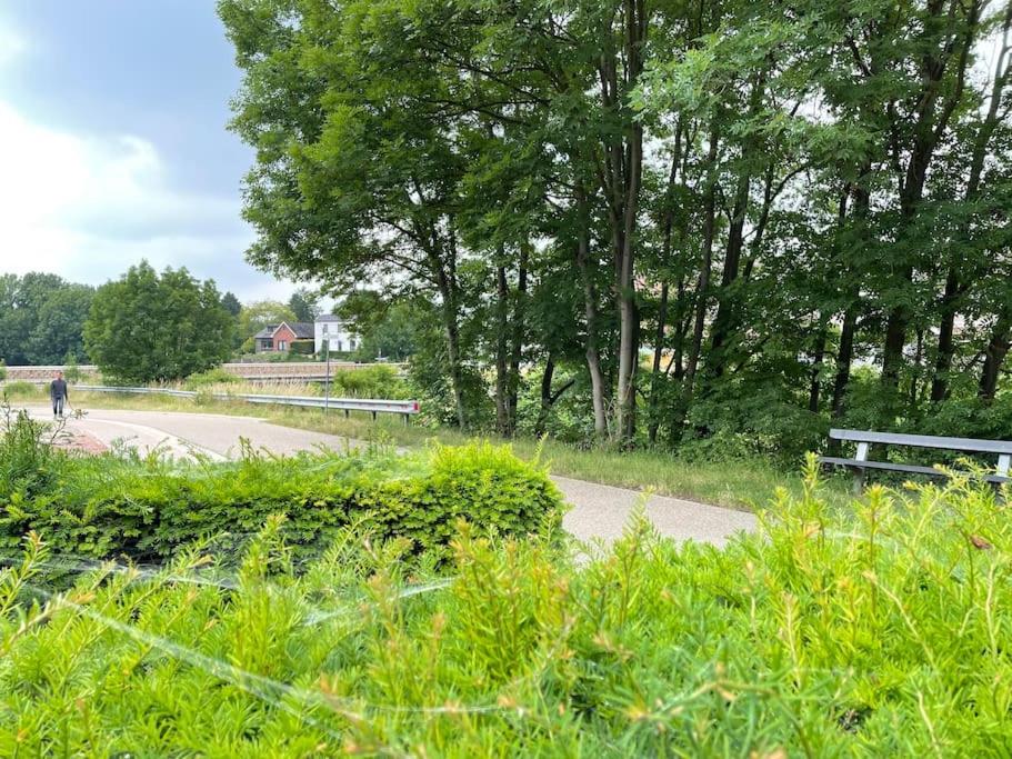 apartment 2 miles from Maastricht